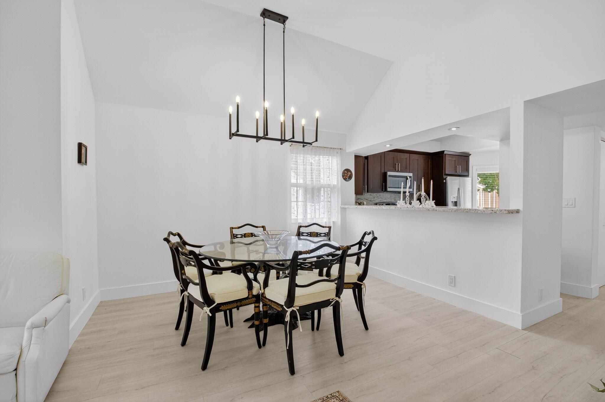 Carriage Houses I Condo