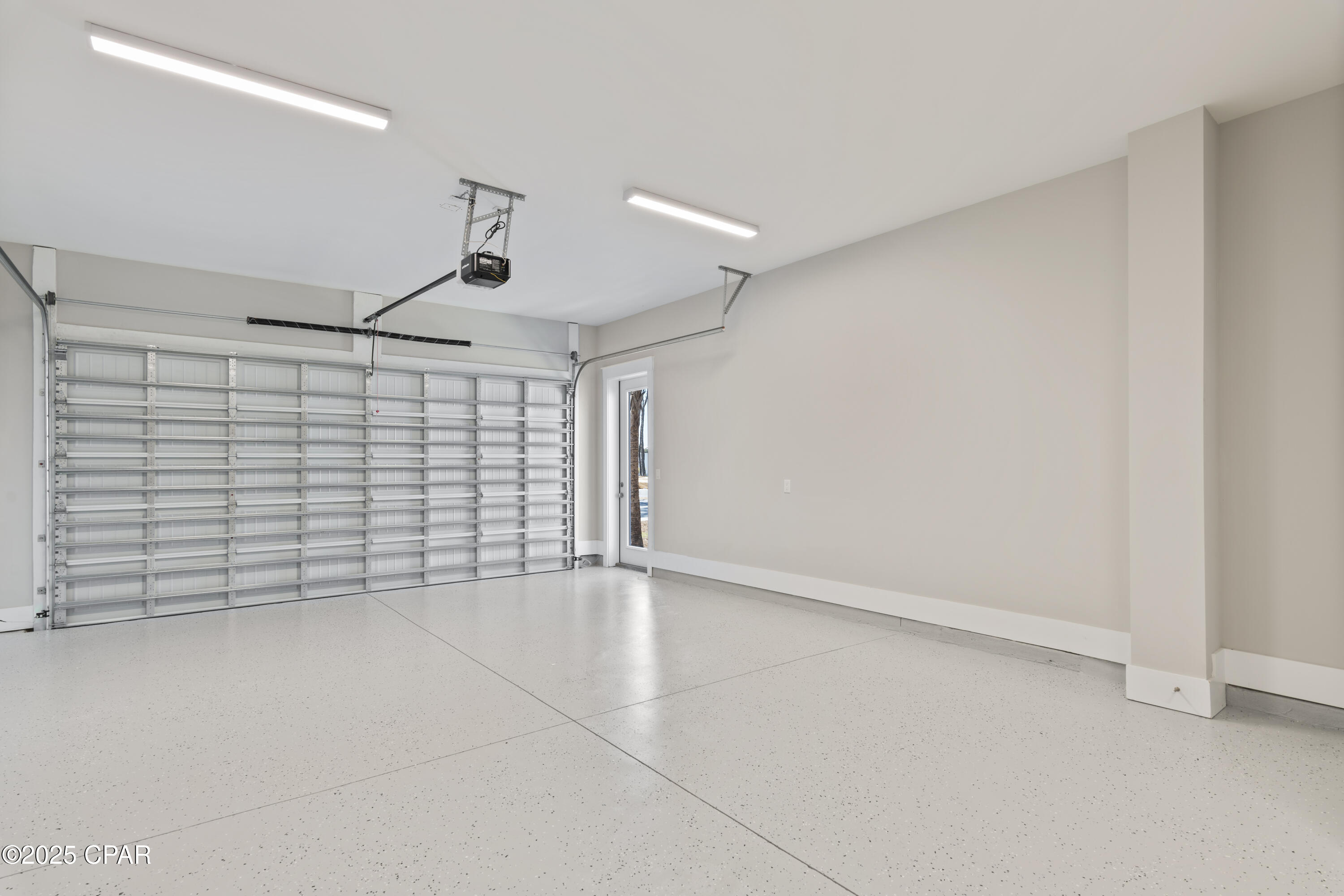 Image 7 For 21 Queen Palm Drive