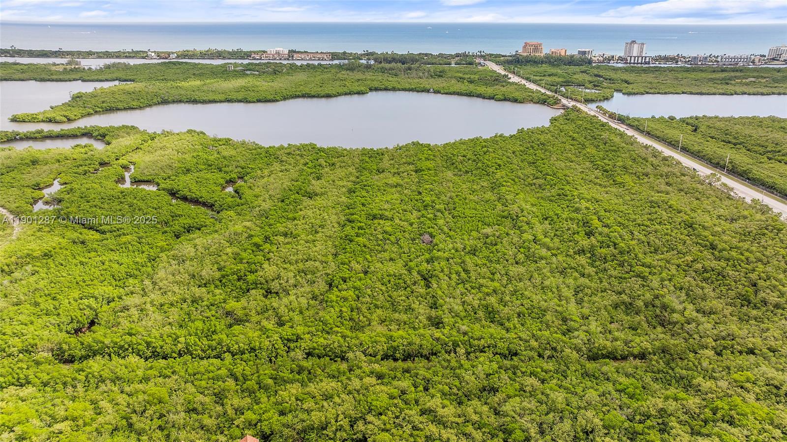 Homes for sale in Hollywood, FL | 2731 Ocean Club Blvd #301, Hollywood, FL 33019 | MLS# A11901287