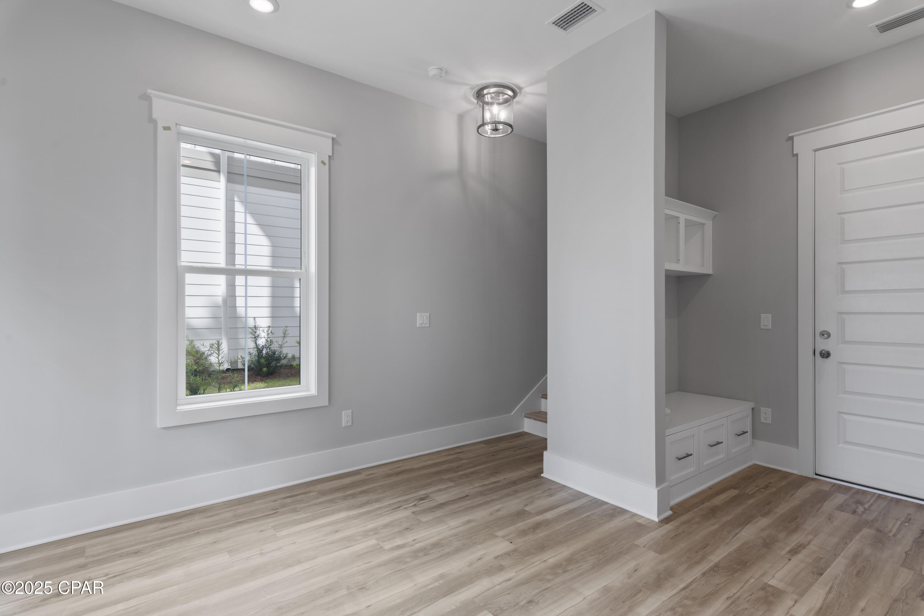 Image 12 For 27 Queen Palm Drive