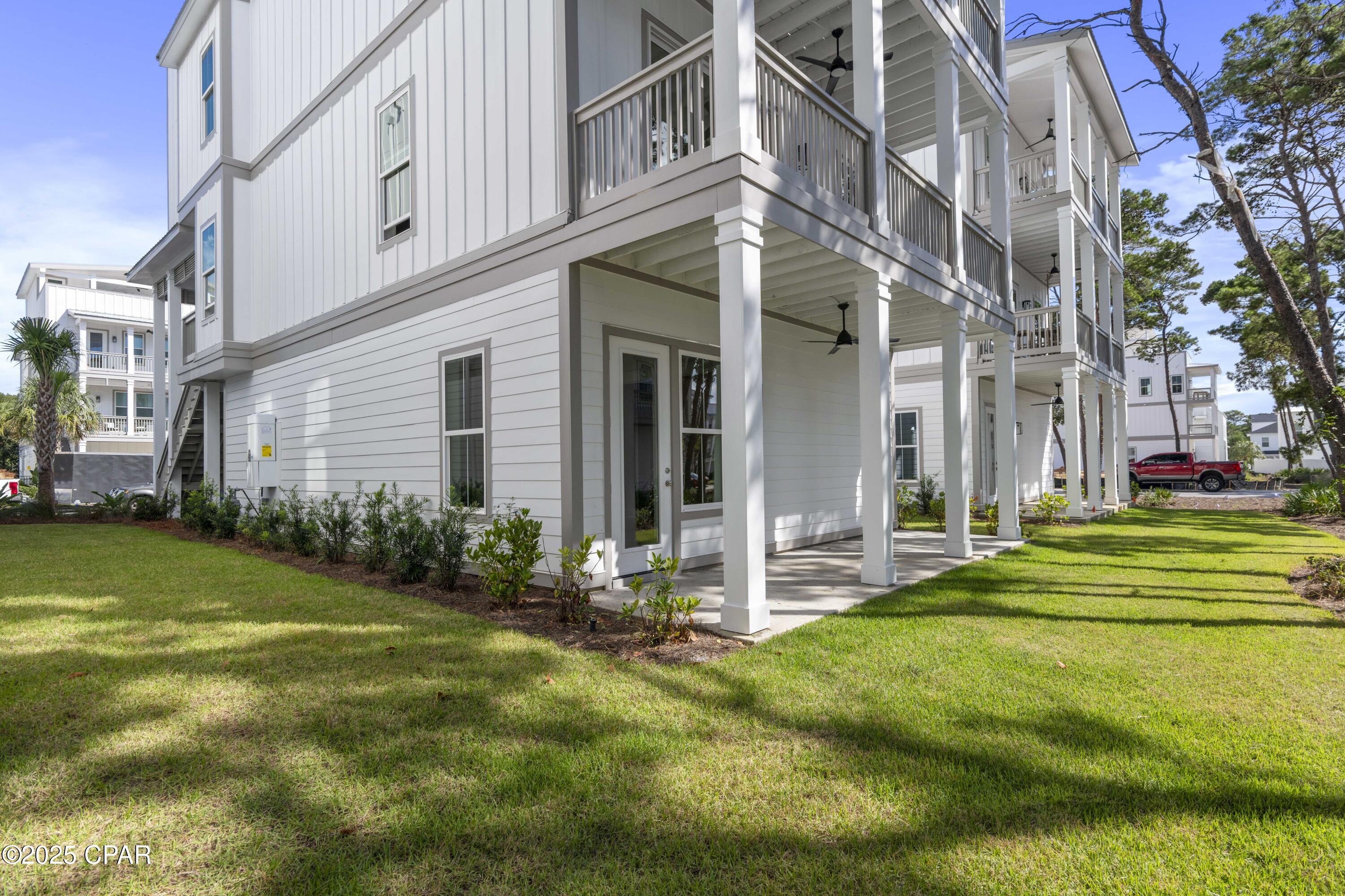 Image 21 For 27 Queen Palm Drive