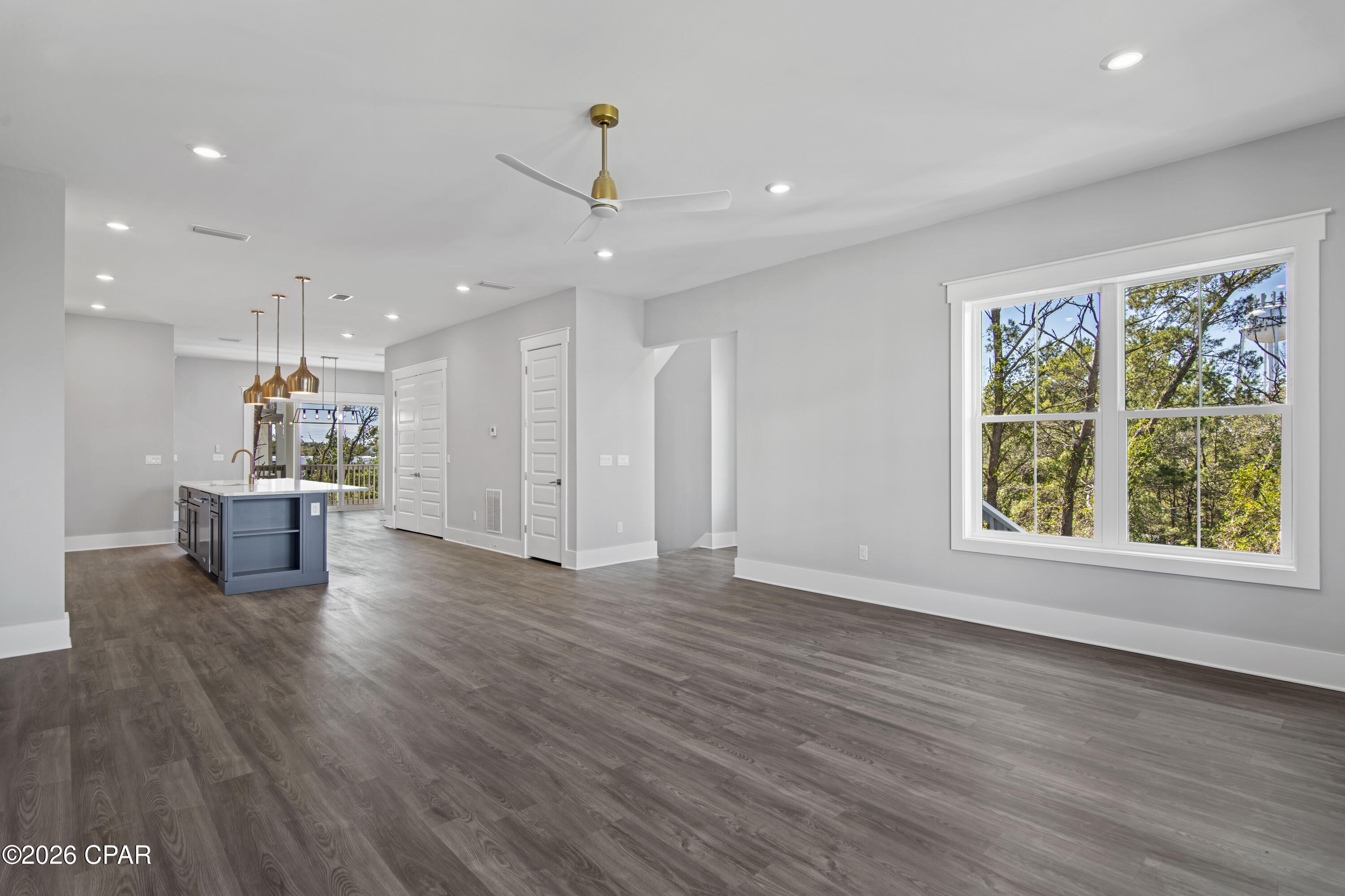 Image 27 For 27 Queen Palm Drive