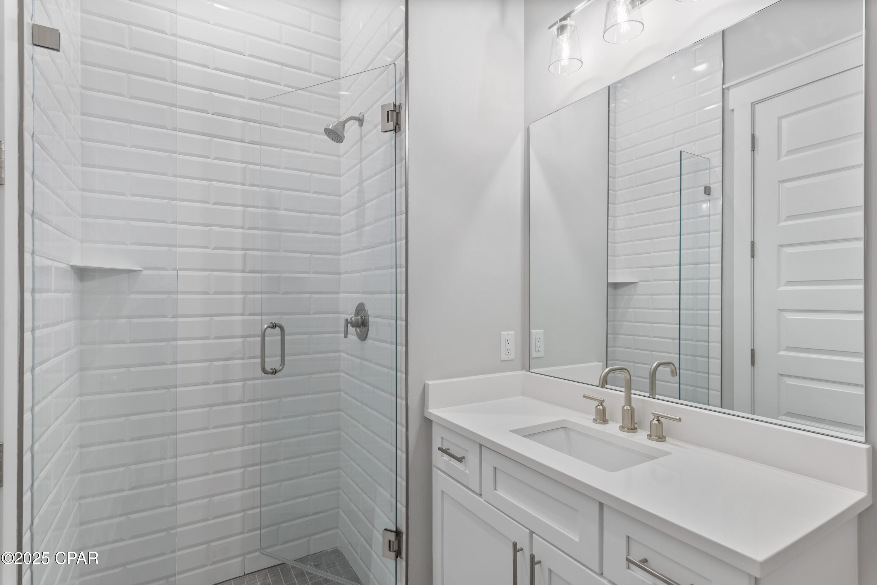 Image 54 For 27 Queen Palm Drive