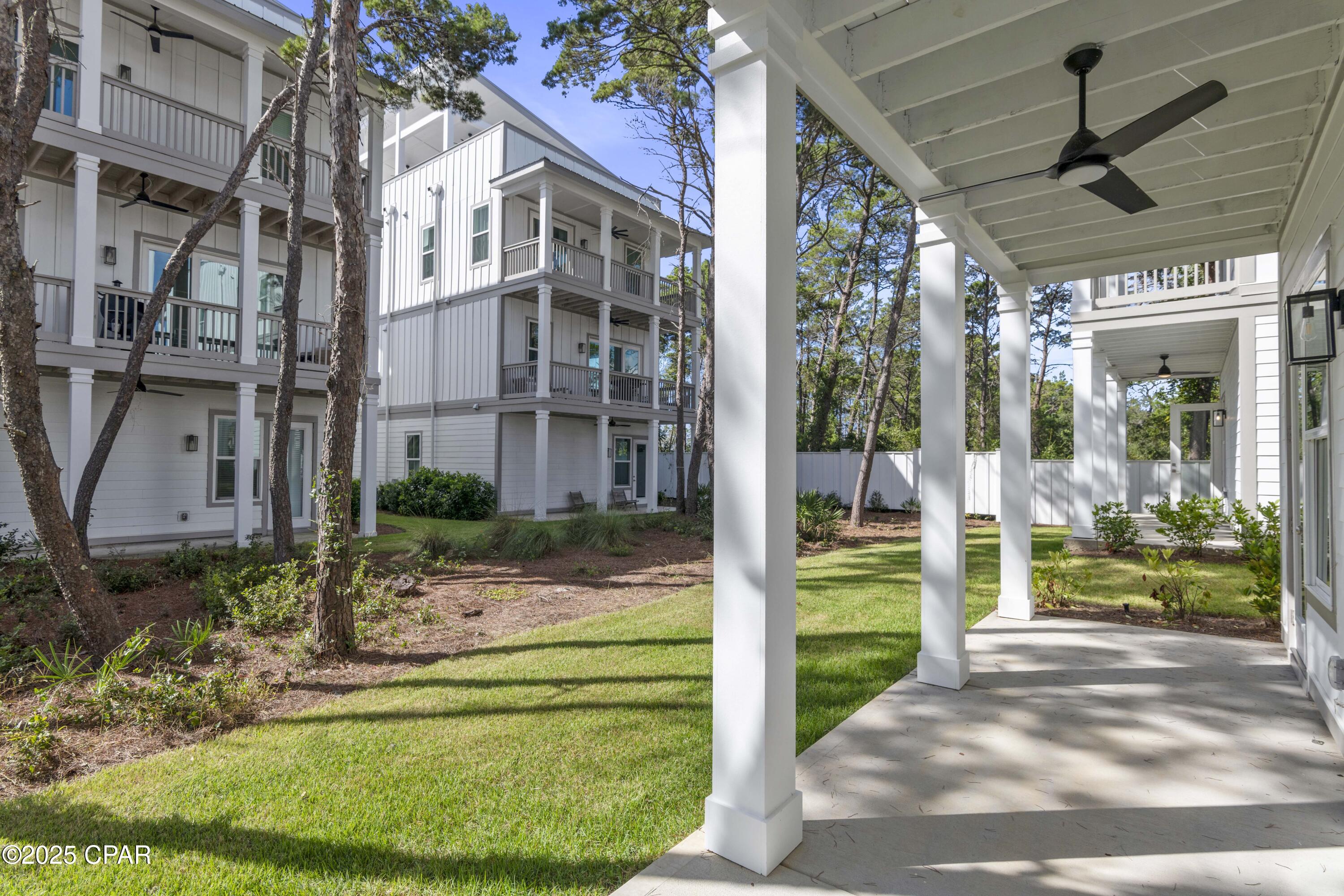 Image 19 For 24 Queen Palm Drive