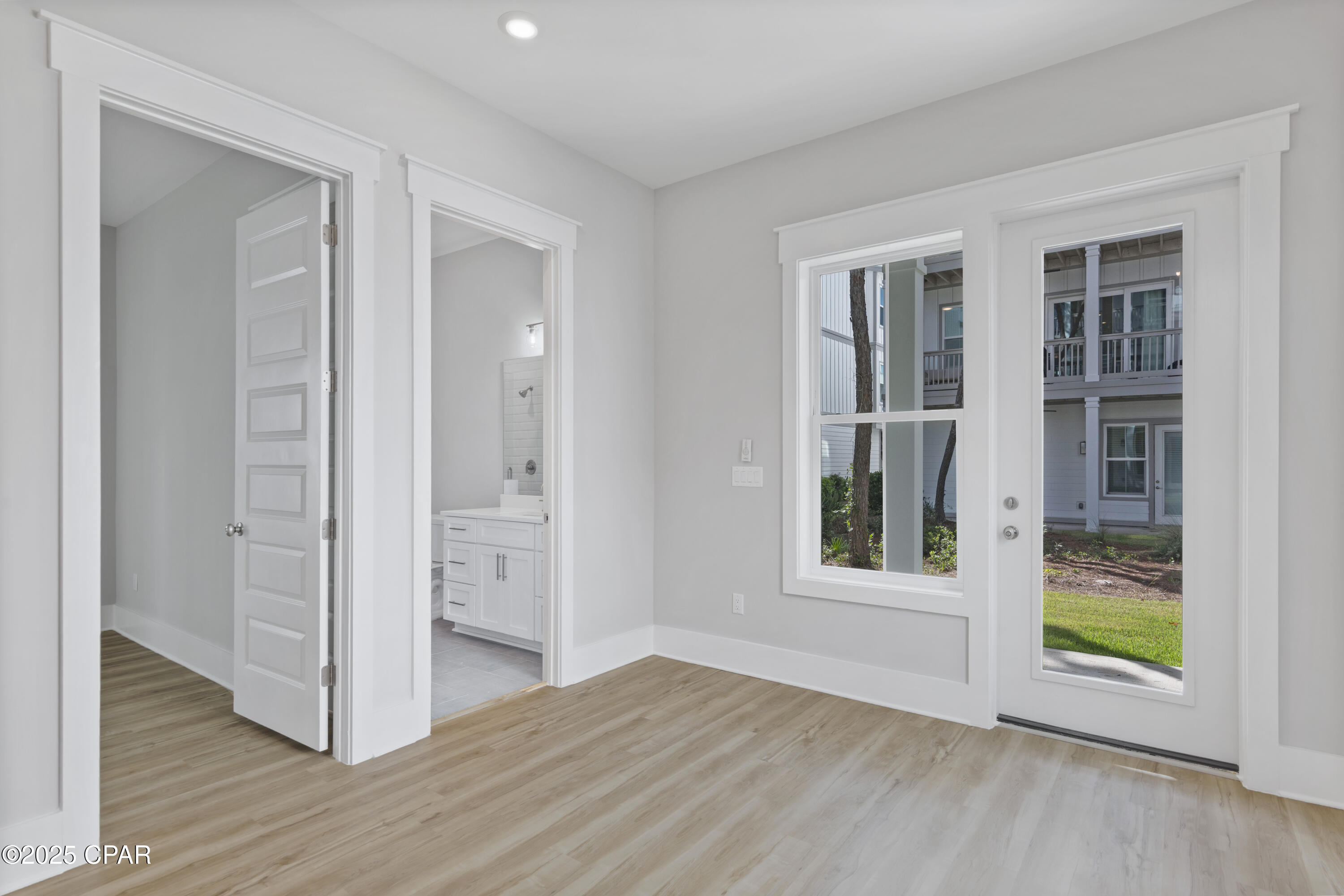 Image 8 For 24 Queen Palm Drive