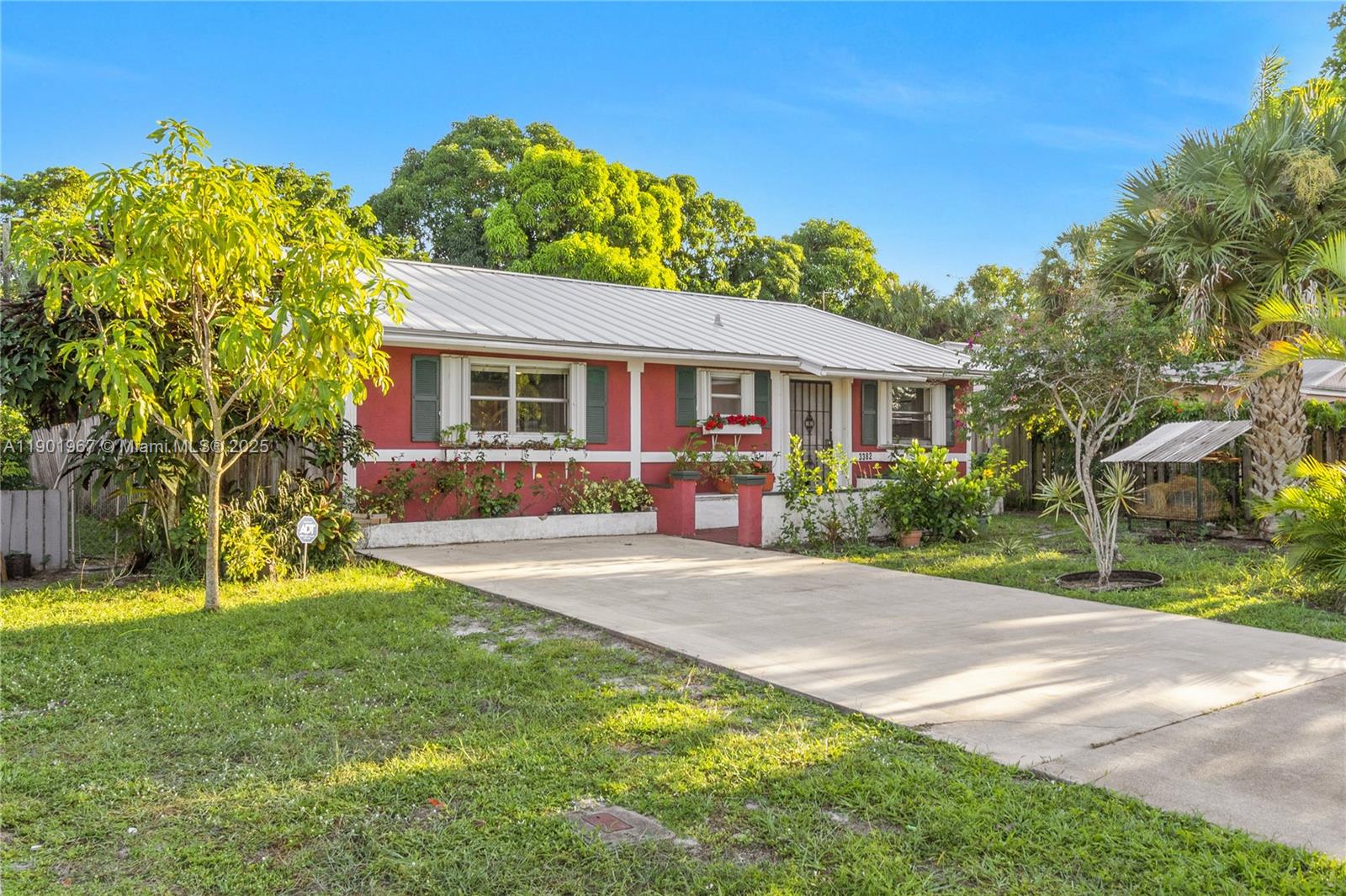 Homes for sale in Stuart, FL | 3382 Se Hawthorne St, Stuart, FL 34997 | MLS# A11901967