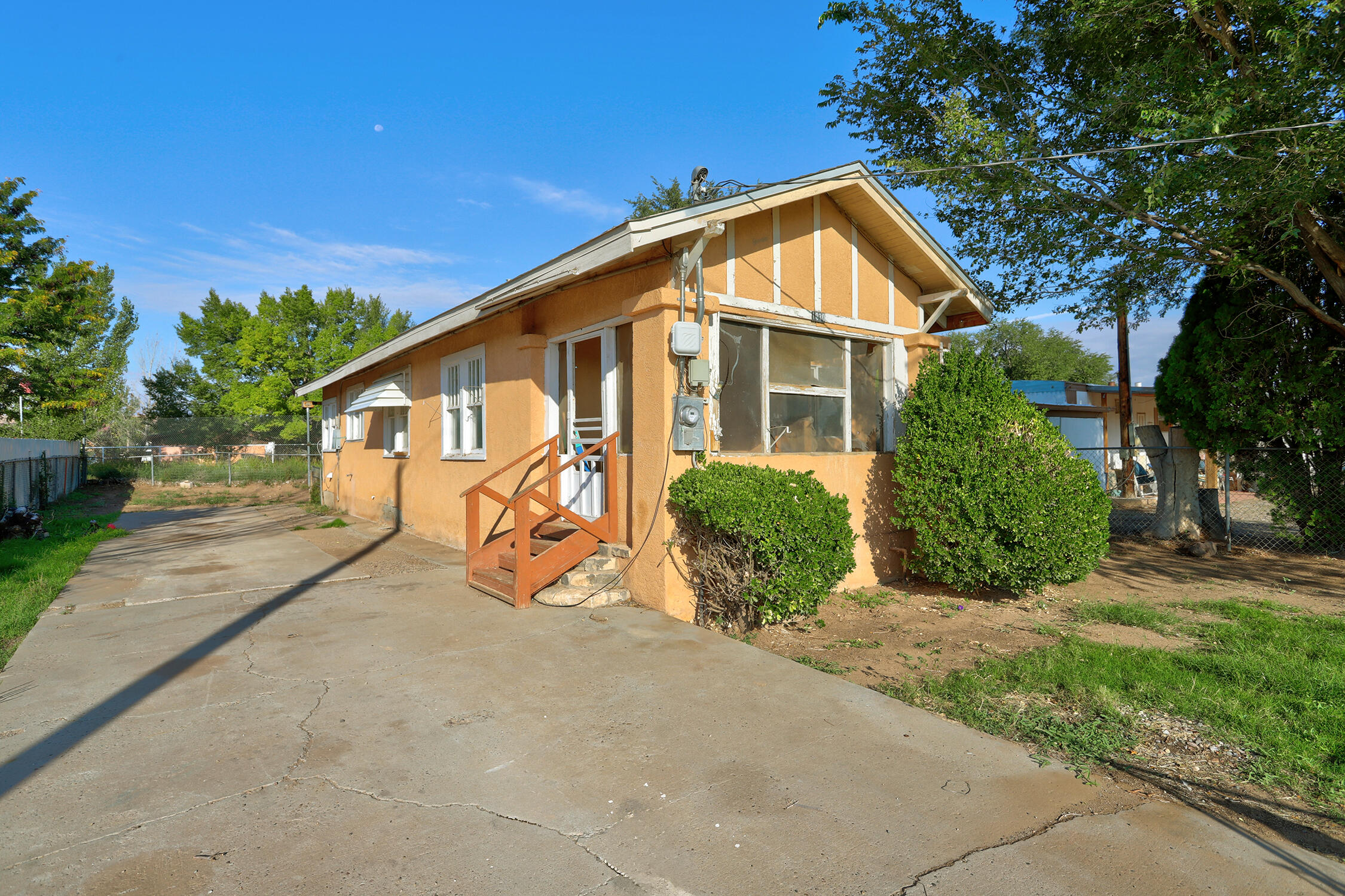 Homes for sale in Belen, NM | 1030 Melanie Ln, Belen, NM 87002 | MLS# 1093397