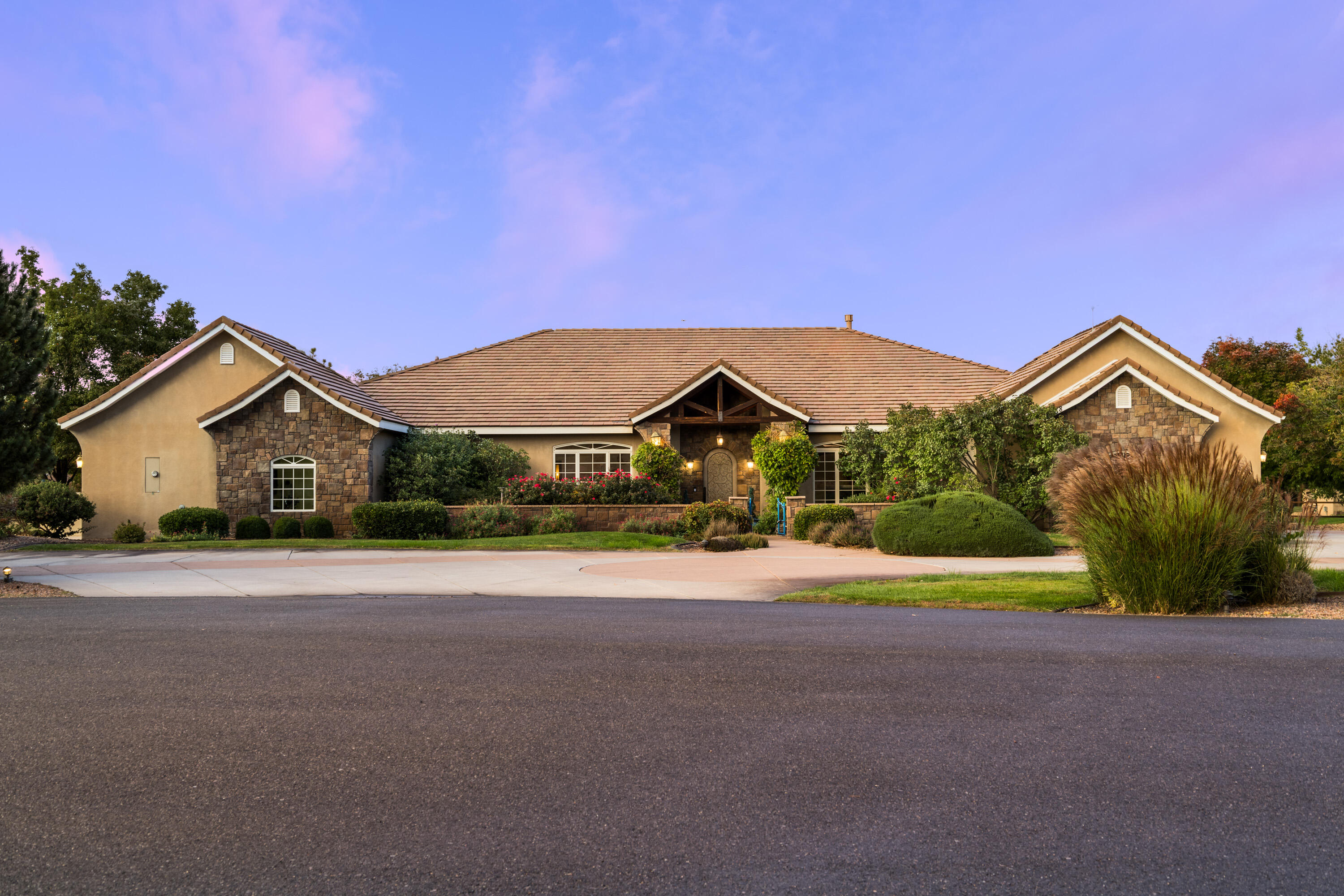 Homes for sale in Los Ranchos, NM | 4658 Los Poblanos Cir Nw, Los Ranchos, NM 87107 | MLS# 1093445