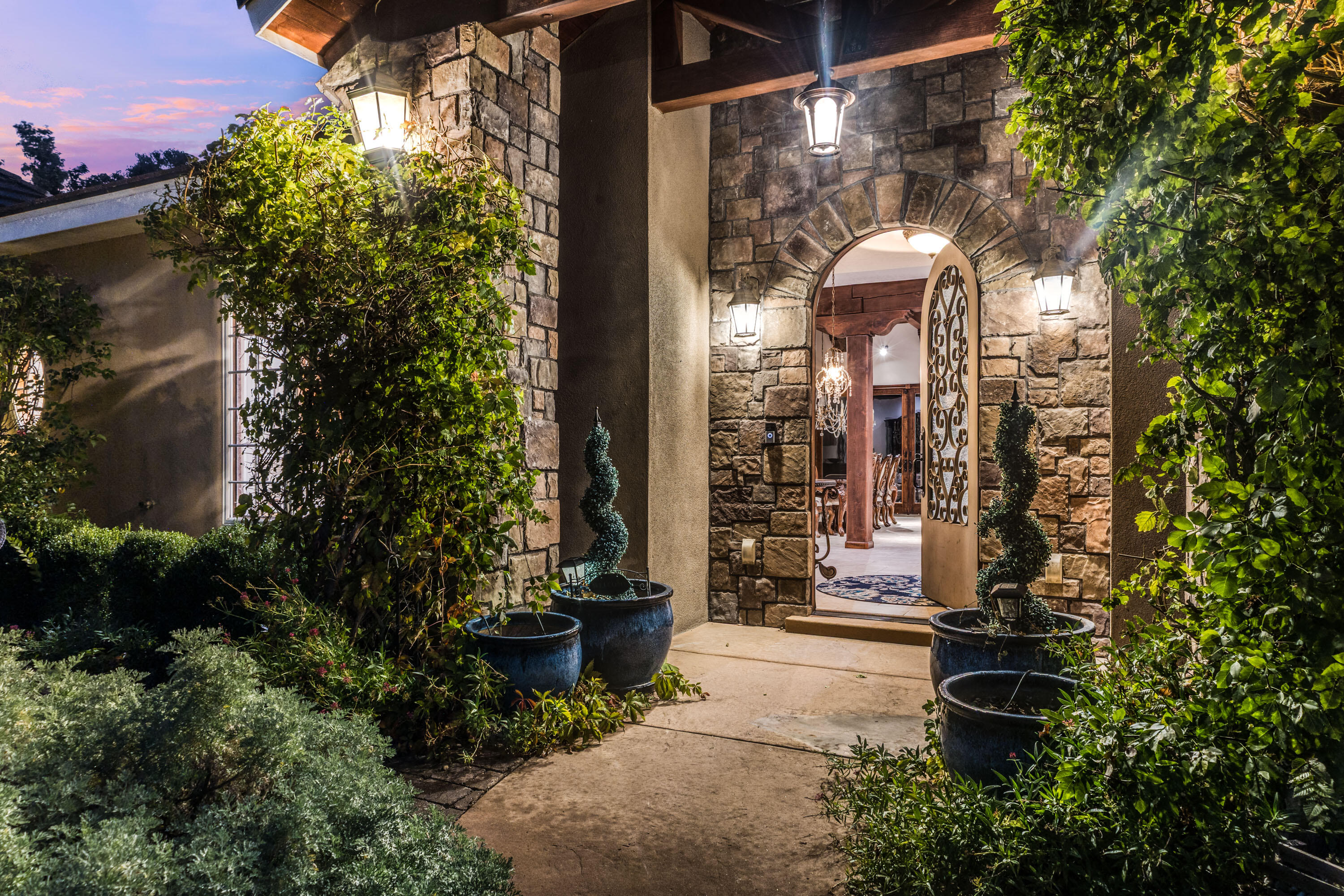 Homes for sale in Los Ranchos, NM | 4658 Los Poblanos Cir Nw, Los Ranchos, NM 87107 | MLS# 1093445