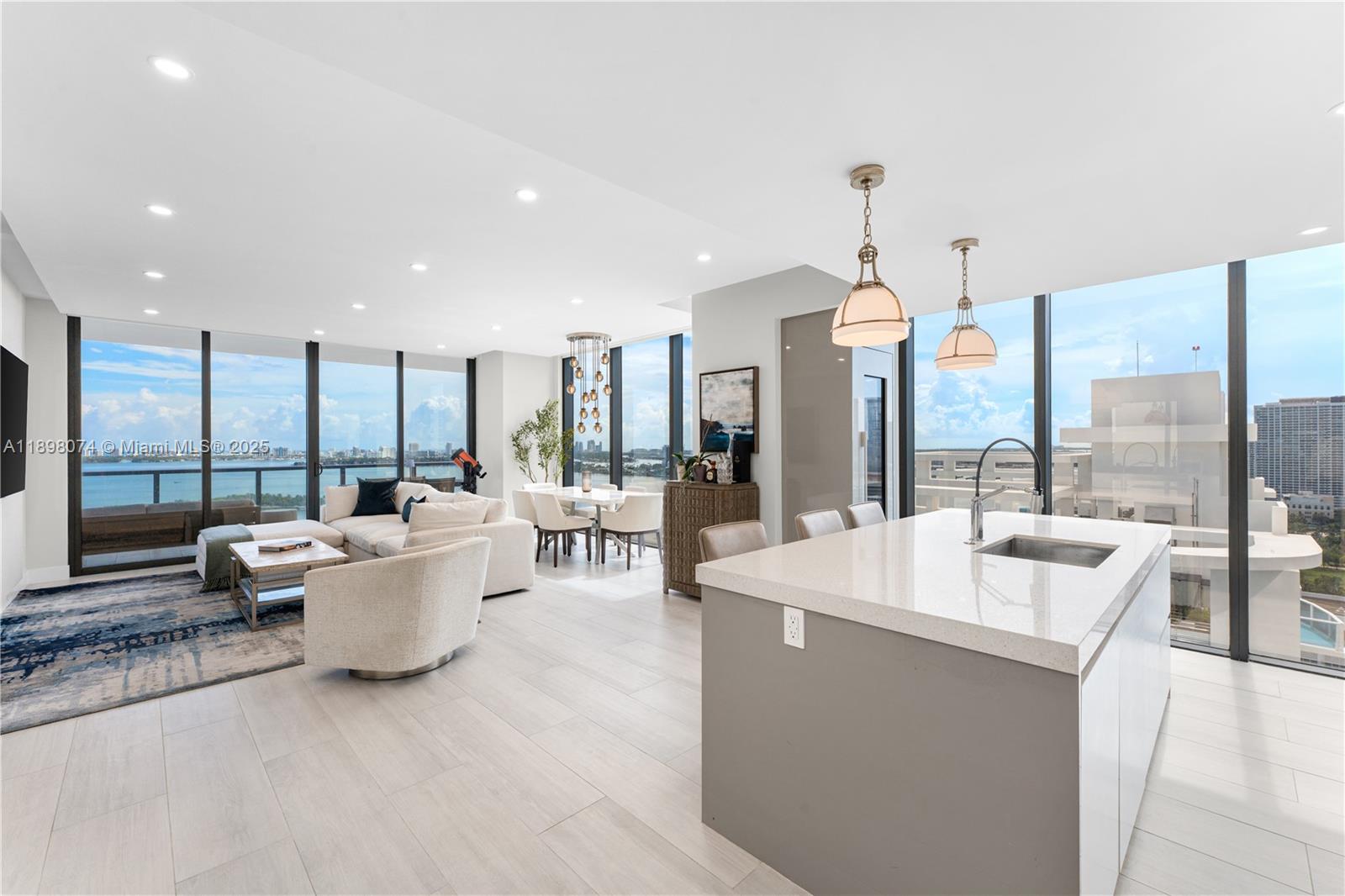 Condo for Sale in Miami, FL