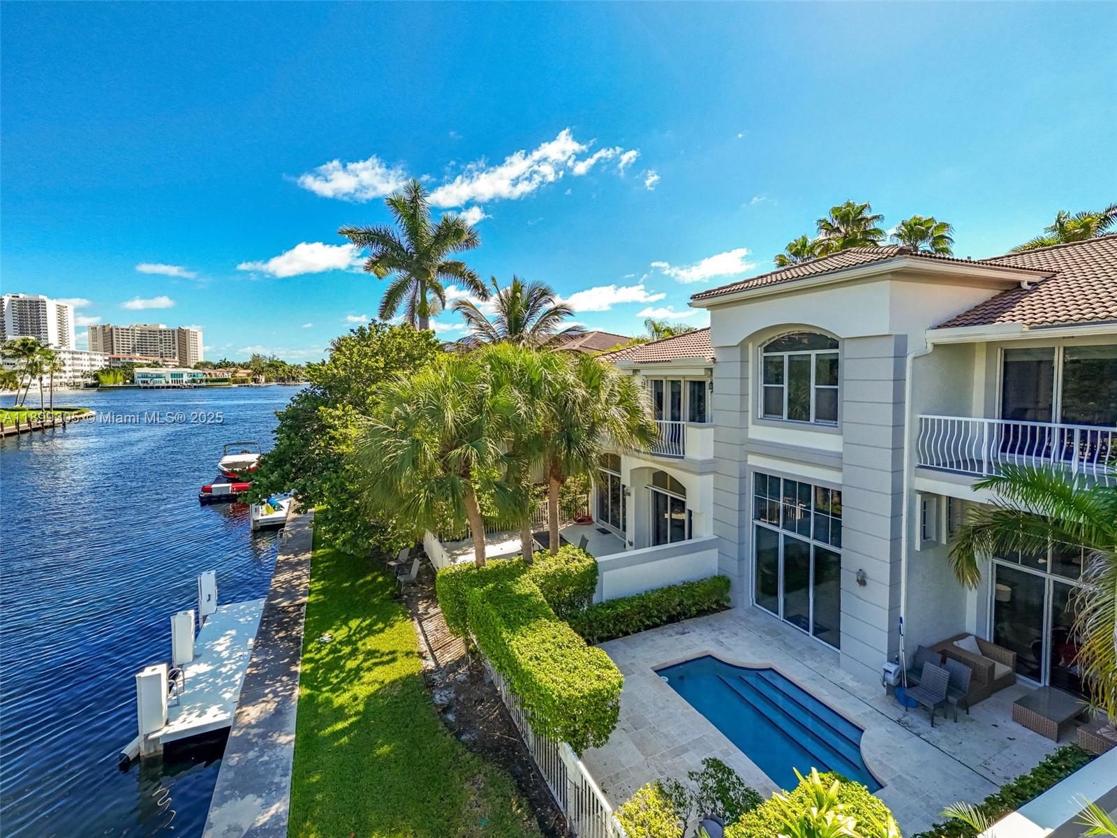 listing main picture