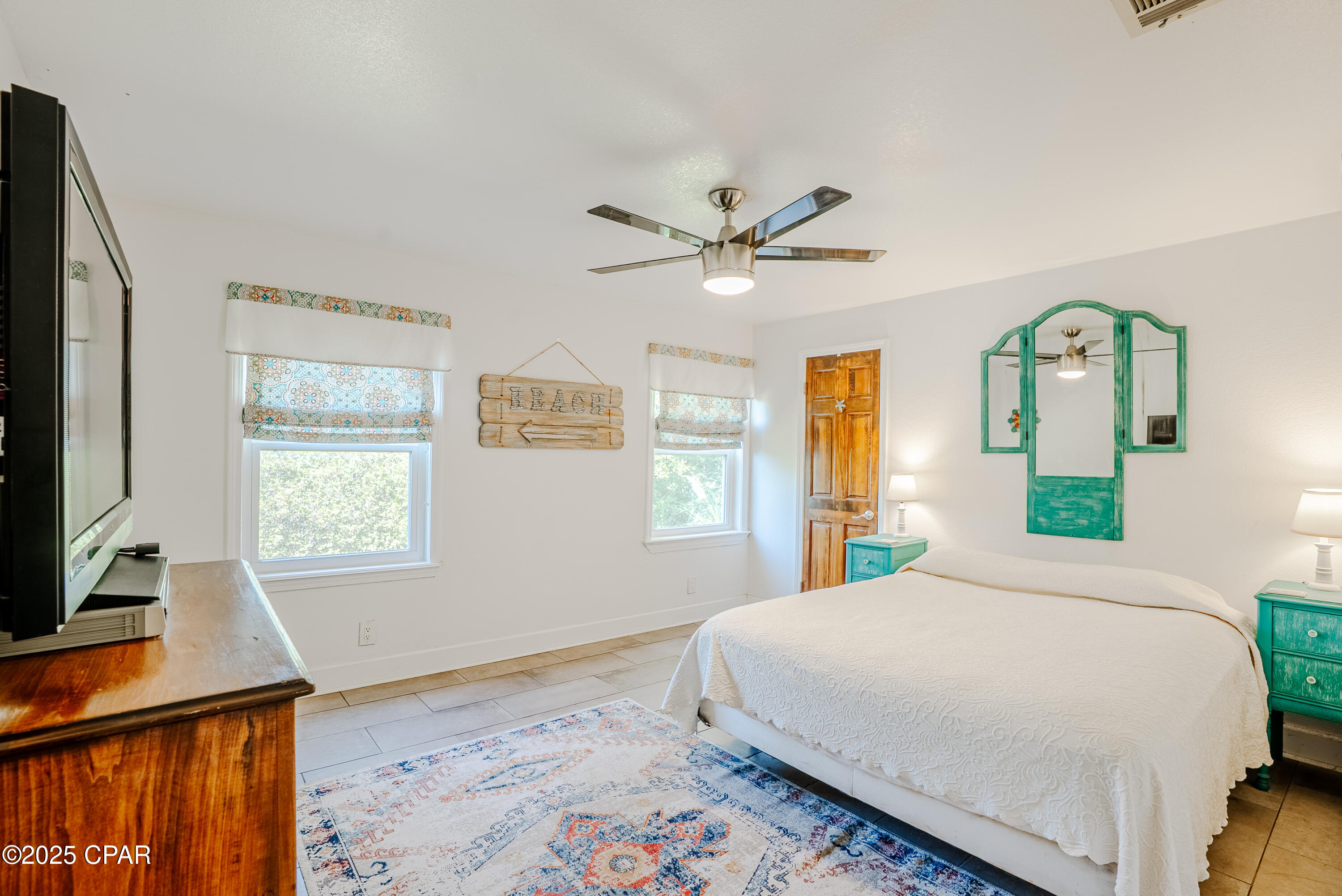 Image 24 For 1720 Sherman Avenue