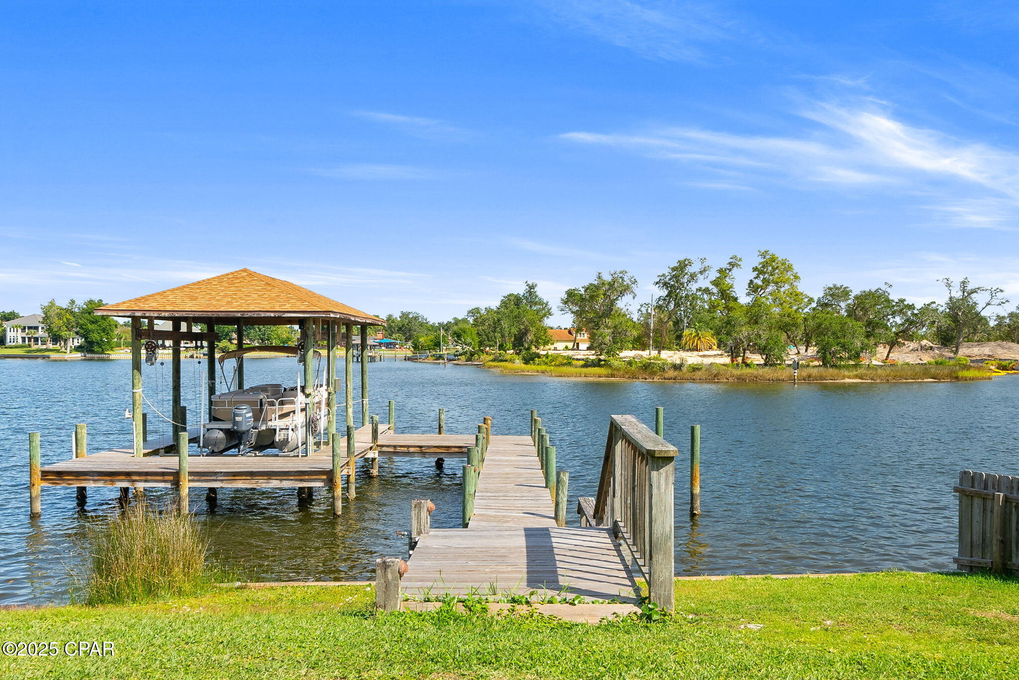 Listing photo id 43 for 2446 Pretty Bayou Boulevard