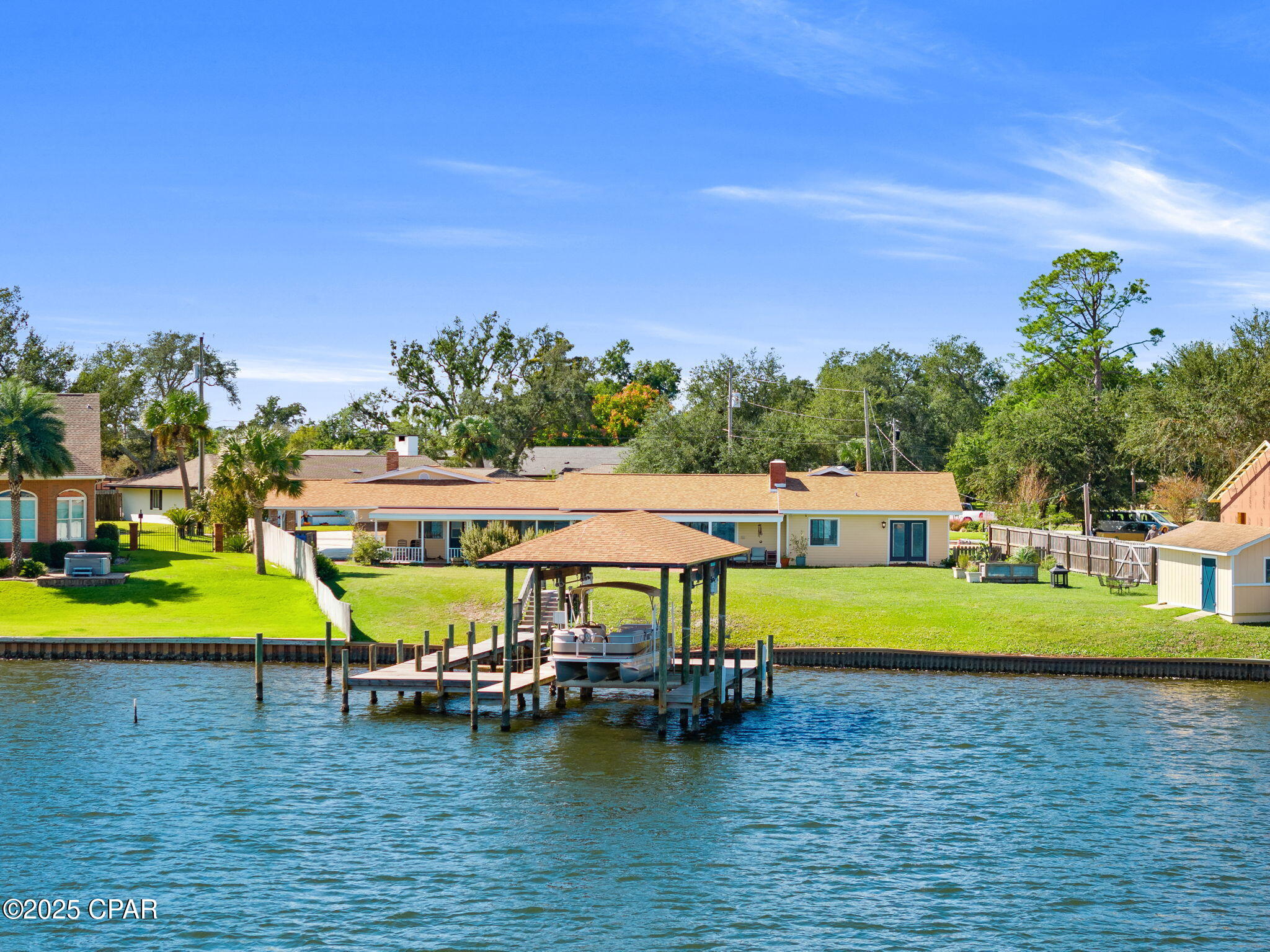 Listing photo id 51 for 2446 Pretty Bayou Boulevard