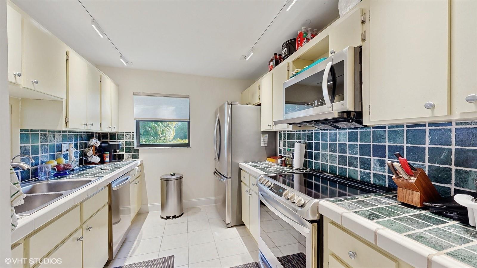 Homes for sale in Wilton Manors, FL | 2113 Ne 11Th Ave #2113, Wilton Manors, FL 33305 | MLS# F10531676