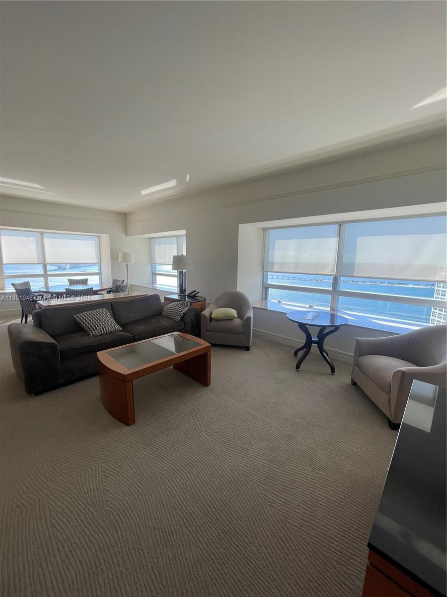 Condo for Rent in Miami, FL