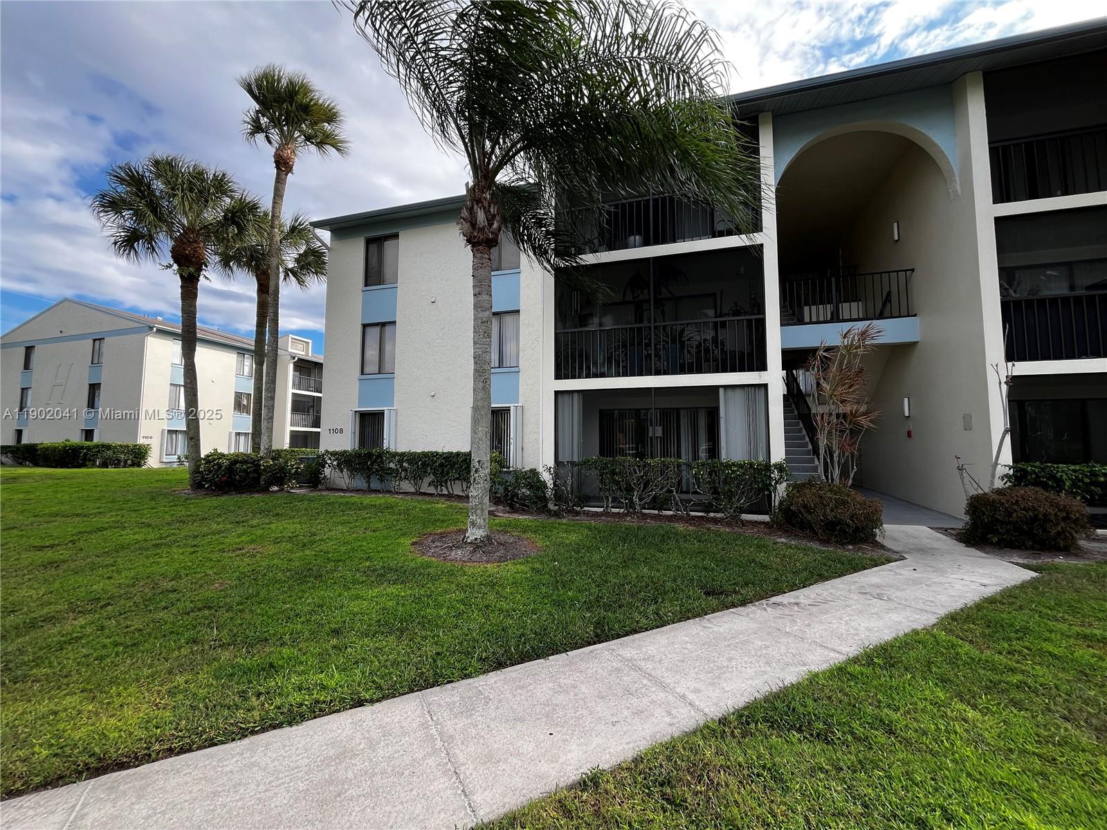 Palm Club Village II Cond