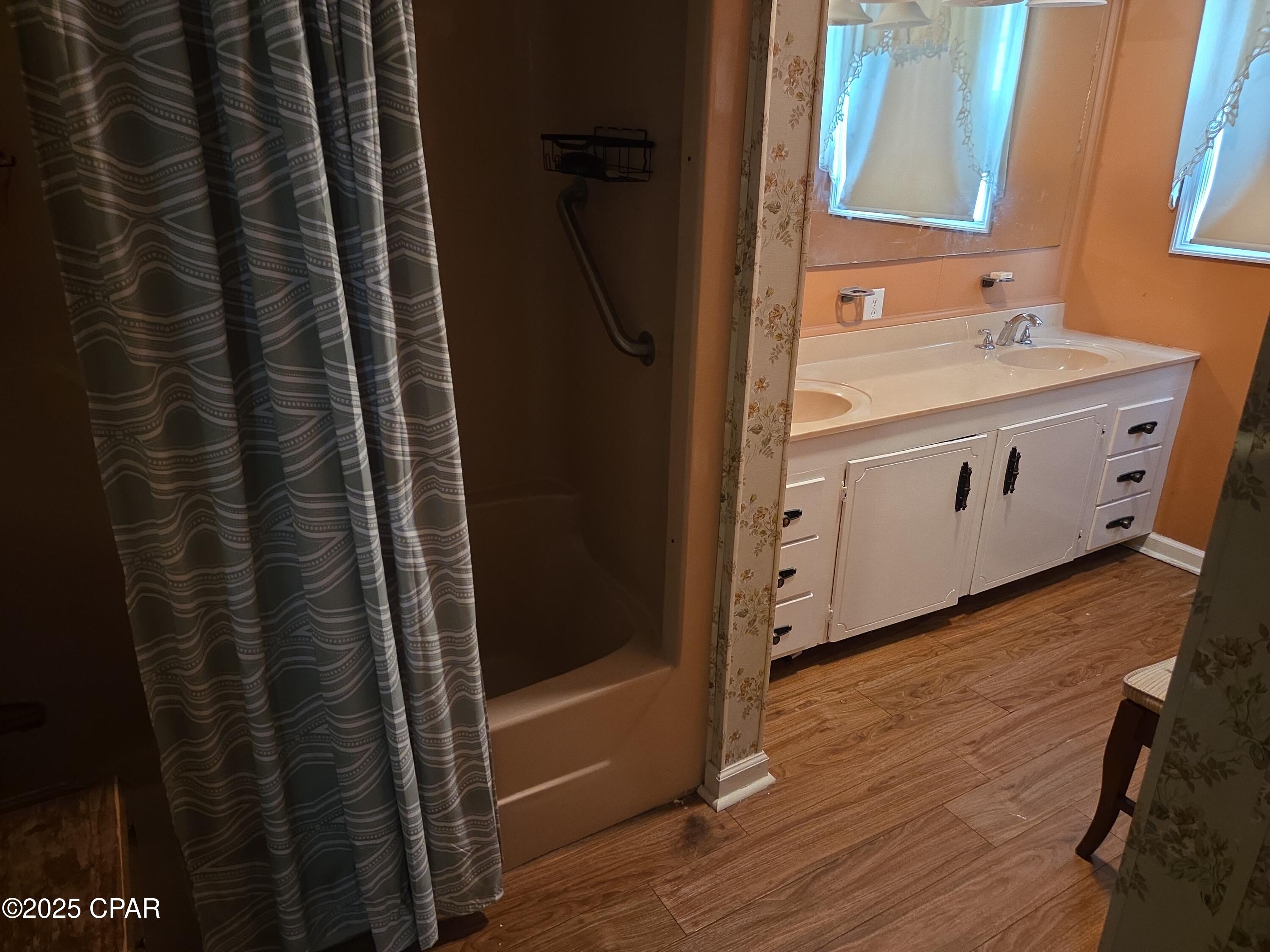 Image 17 For 1960 Inwood Road