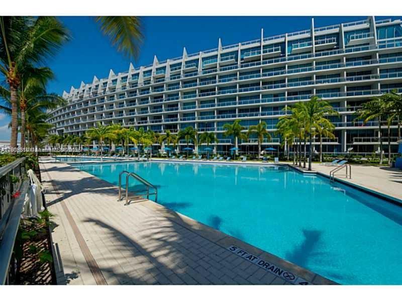 Apartamento à Venda em Aventura, FL