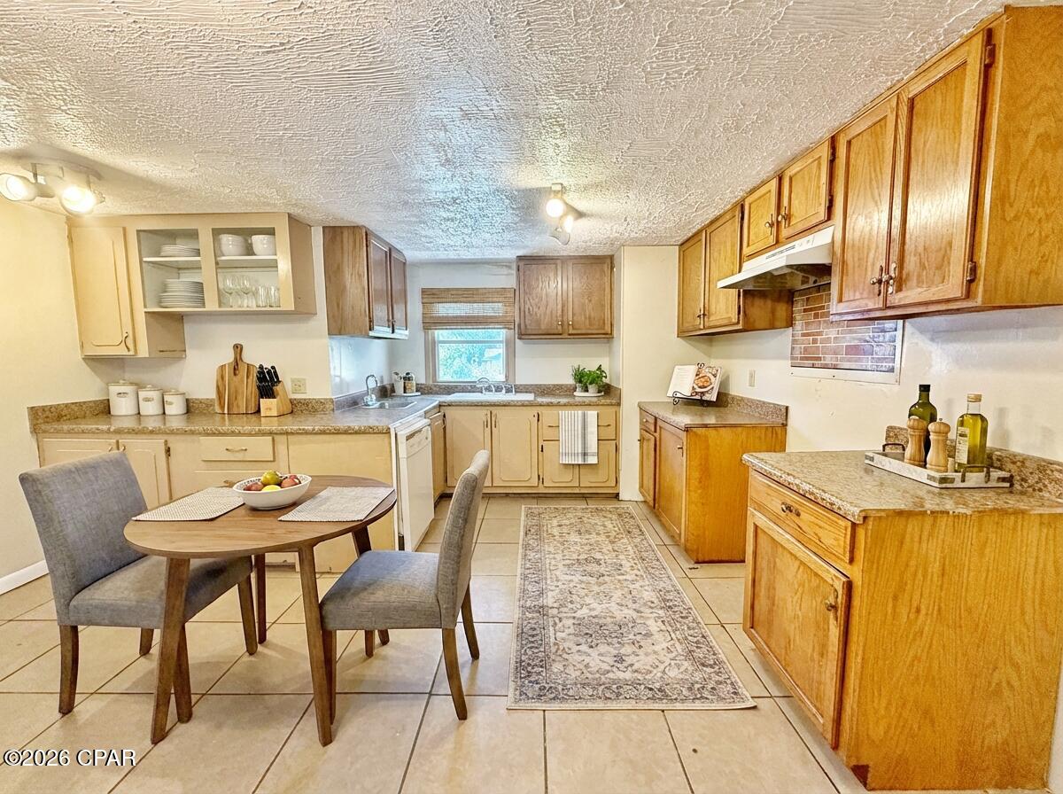 Image 2 For 5332 Ceiley Street