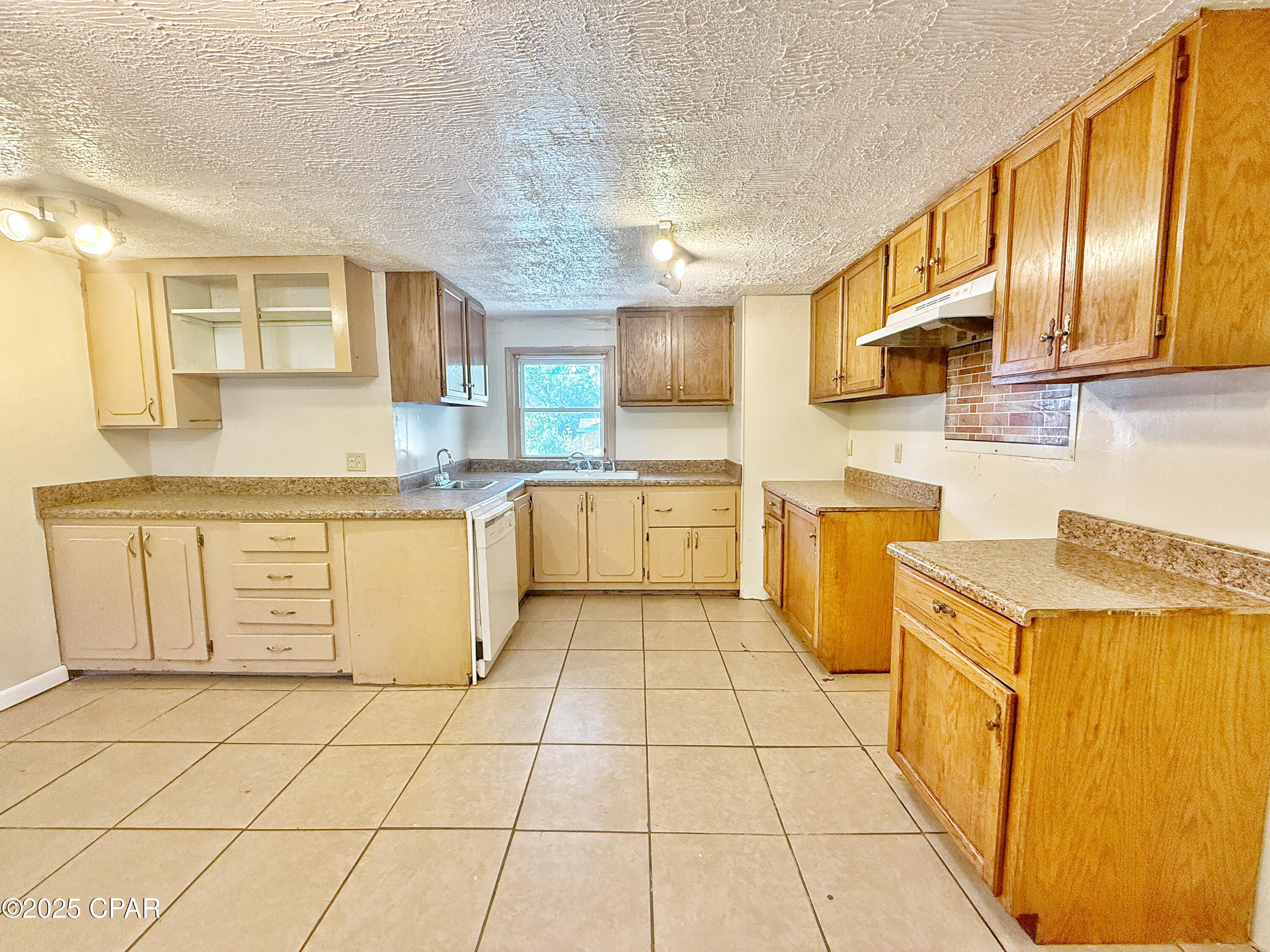 Image 6 For 5332 Ceiley Street