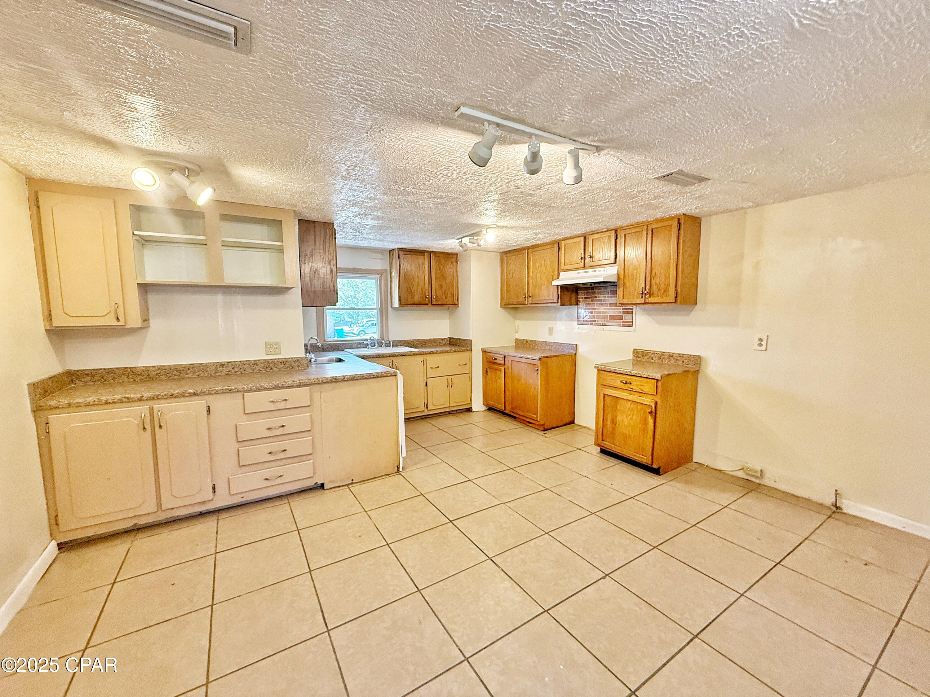 Image 7 For 5332 Ceiley Street