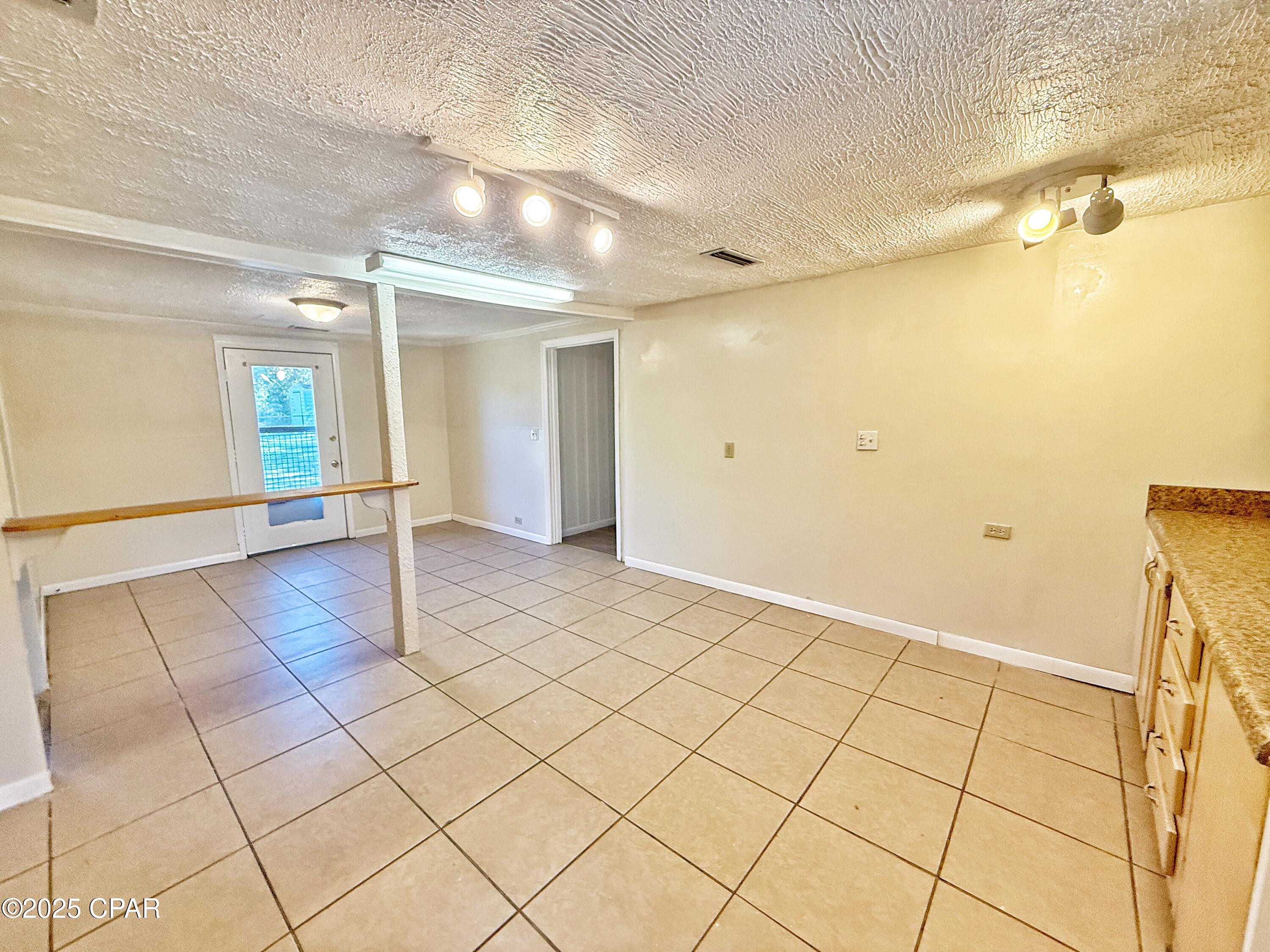 Image 9 For 5332 Ceiley Street