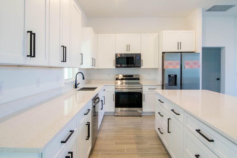 Port Charlotte Sec82