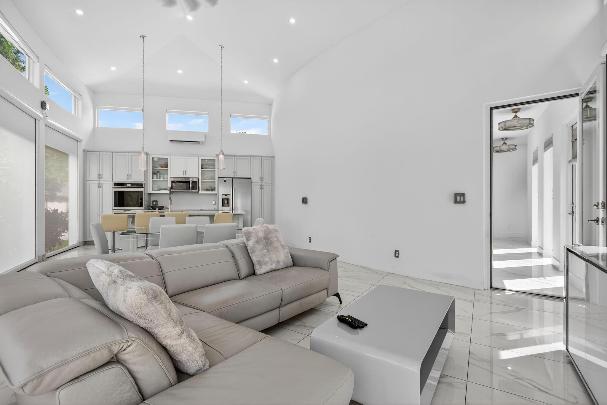 Homes for sale in Margate, FL | 552 N Carol Pkwy #552, Margate, FL 33068 | MLS# F10533137