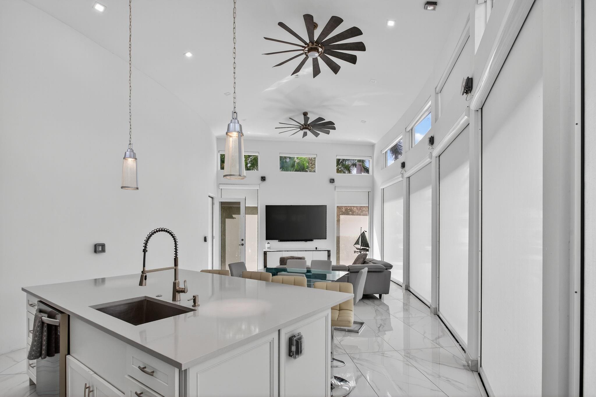 Homes for sale in Margate, FL | 552 N Carol Pkwy #552, Margate, FL 33068 | MLS# F10533137