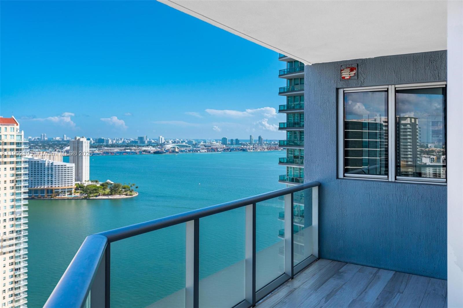 Condo for Sale in Miami, FL