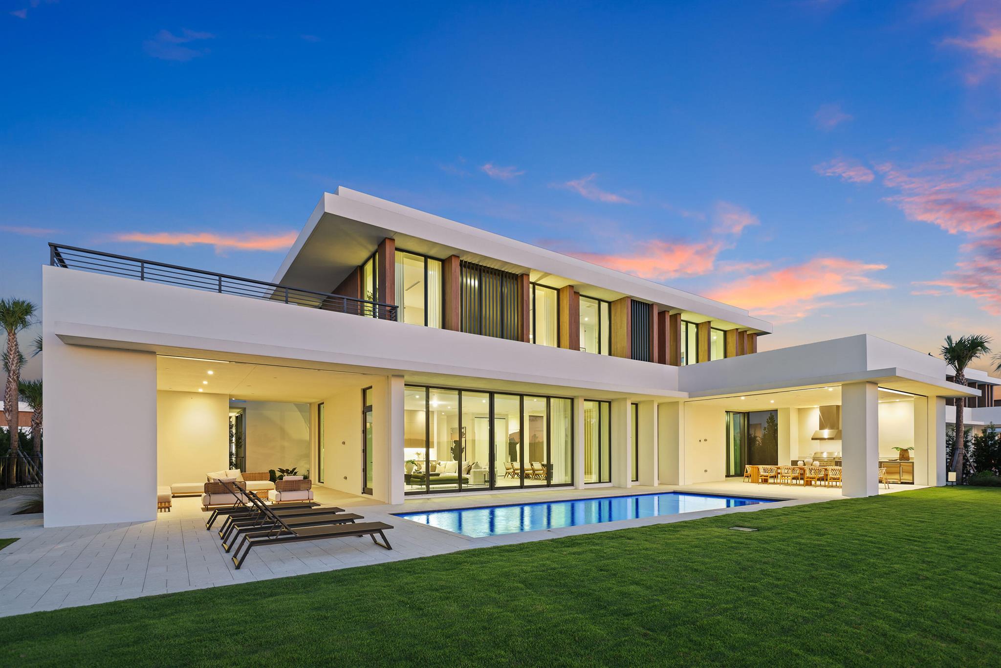 Panther National At Aveni