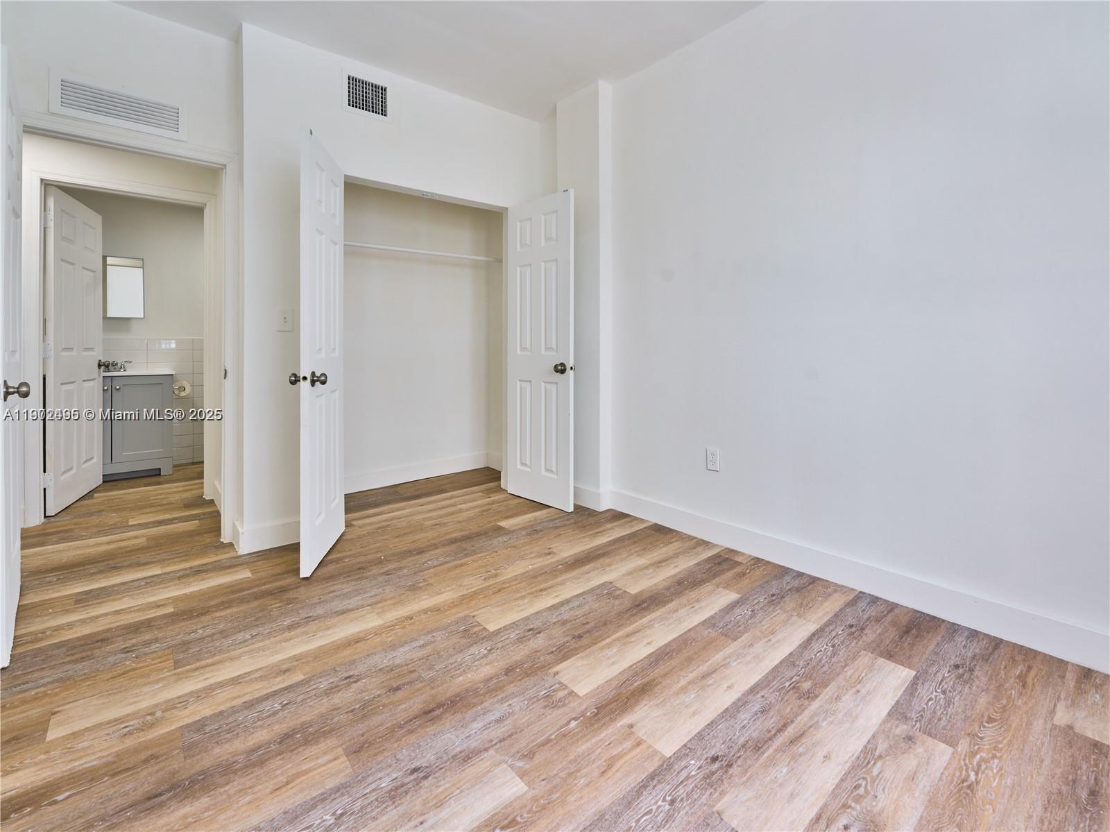 Forest Park 1St Addn