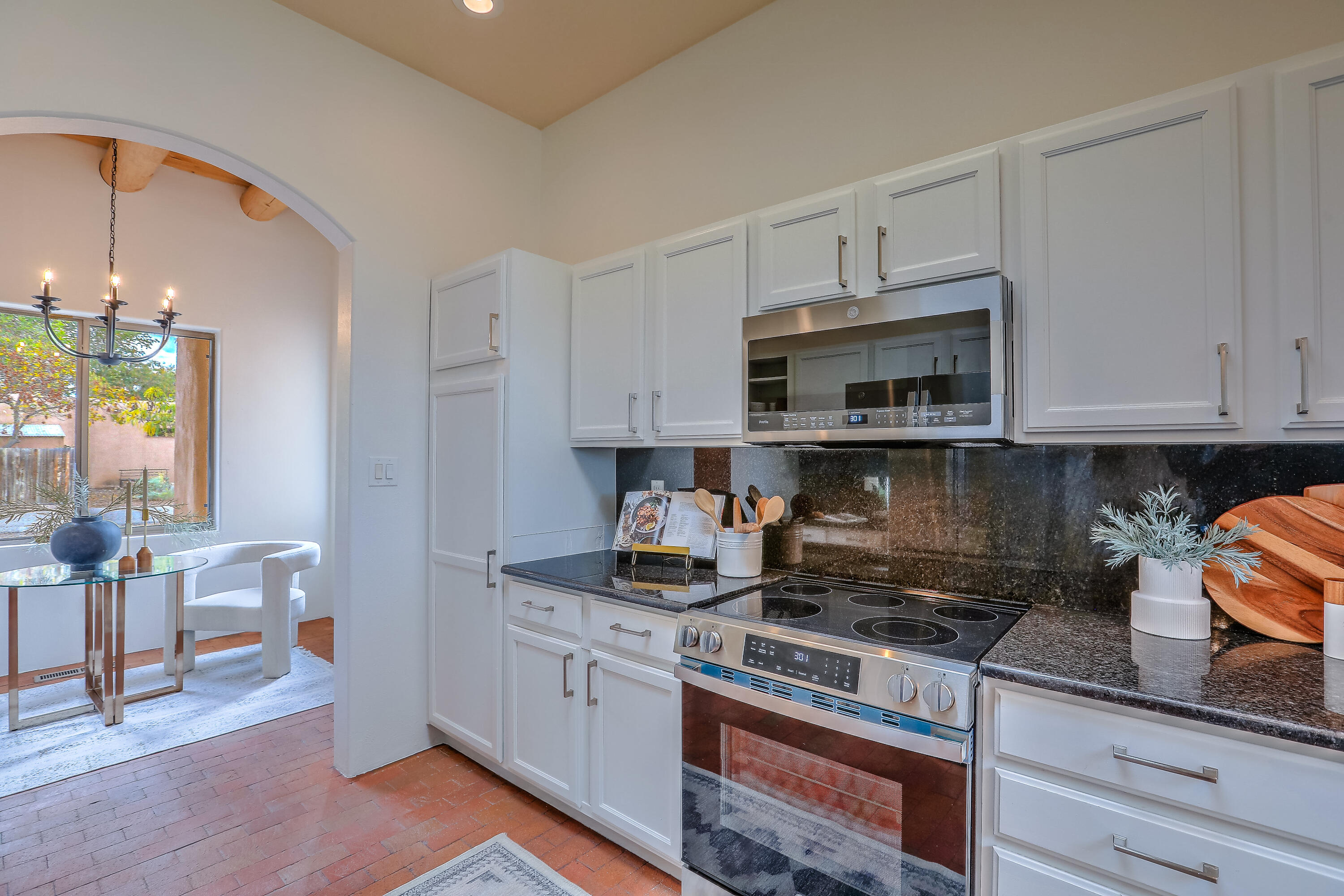 Homes for sale in Los Ranchos, NM | 337 Nara Visa Ct, Los Ranchos, NM 87107 | MLS# 1093513