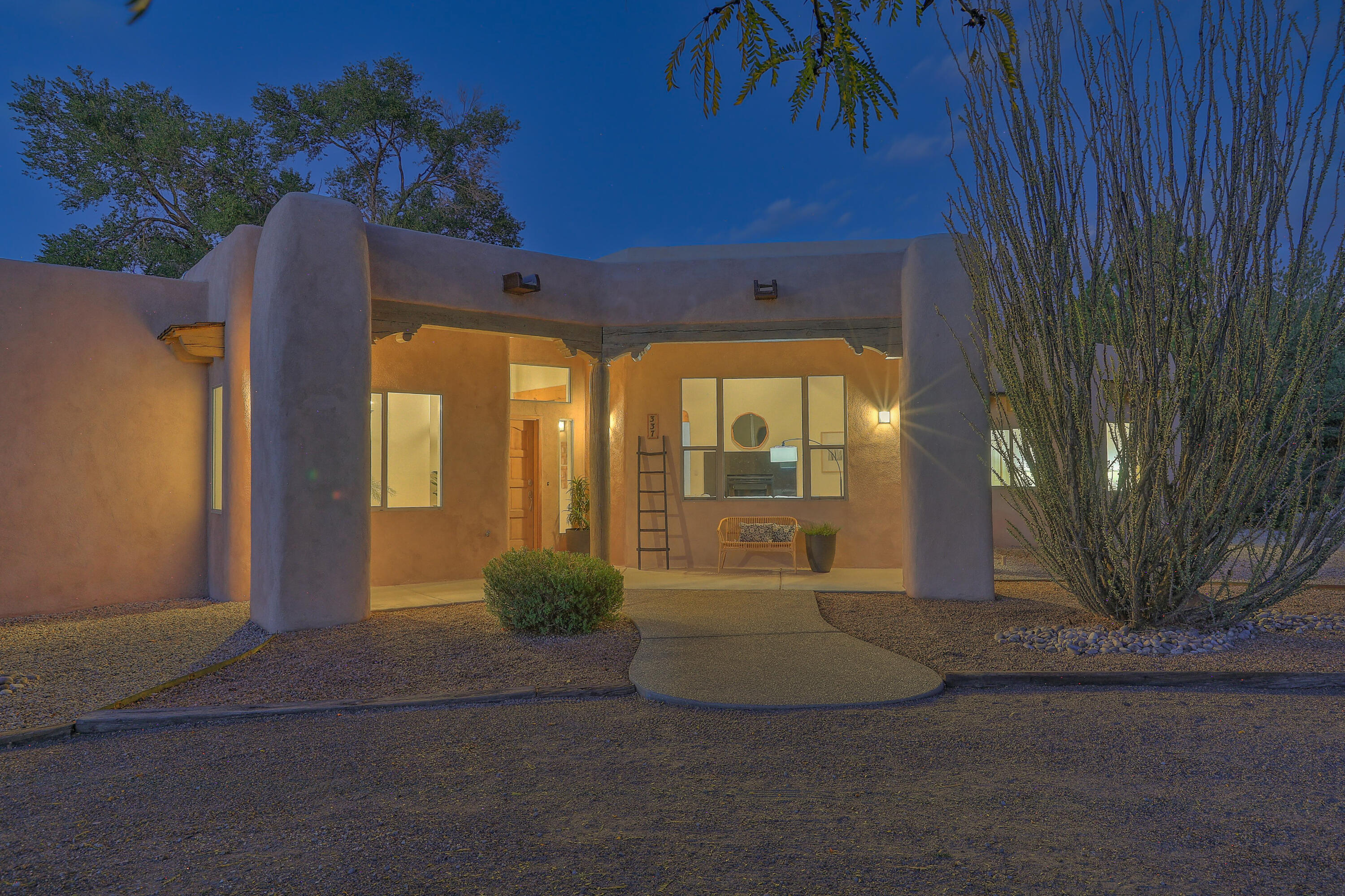 Homes for sale in Los Ranchos, NM | 337 Nara Visa Ct, Los Ranchos, NM 87107 | MLS# 1093513