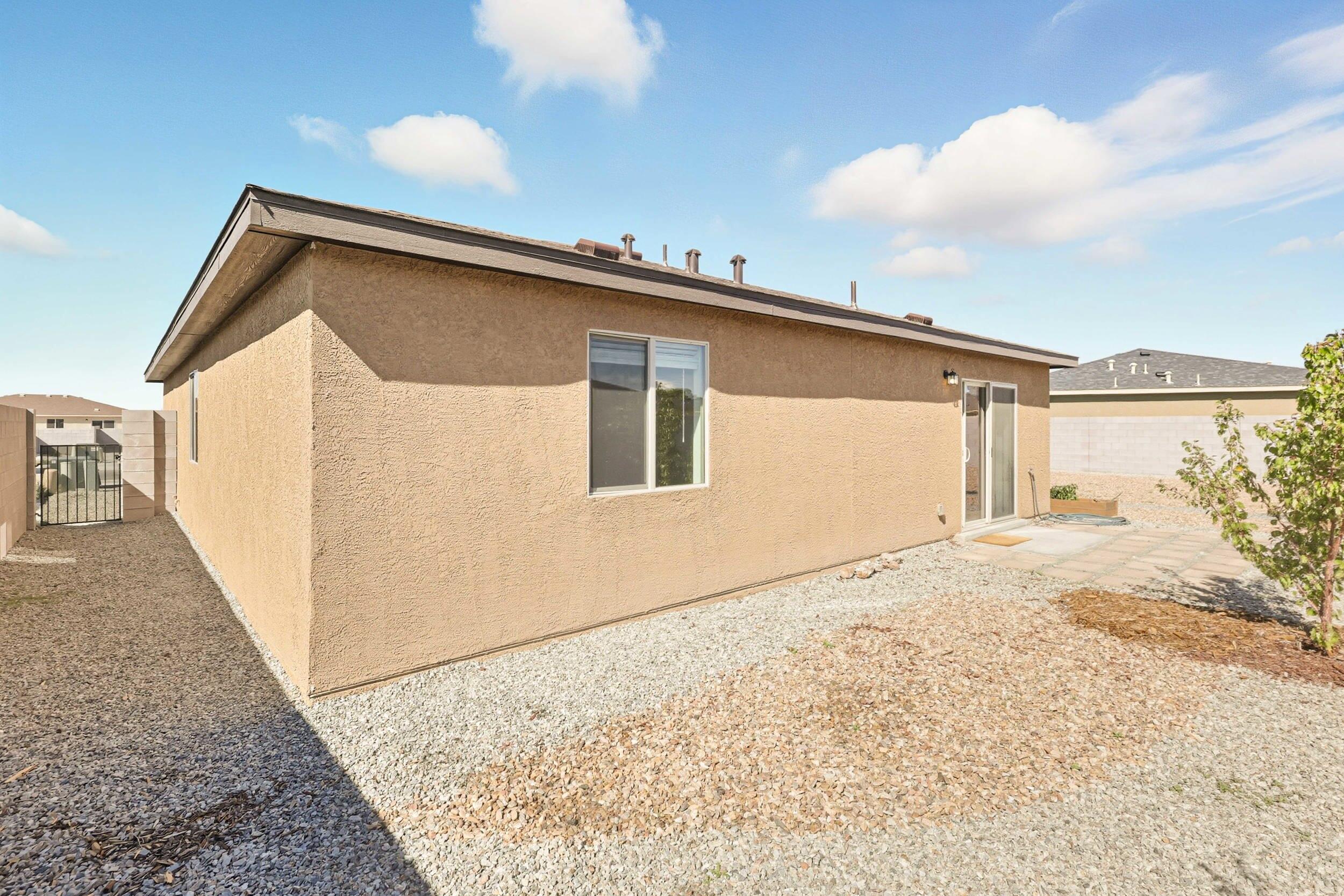 Homes for sale in Belen, NM | 904 Calle De Los Lilias, Belen, NM 87002 | MLS# 1093515