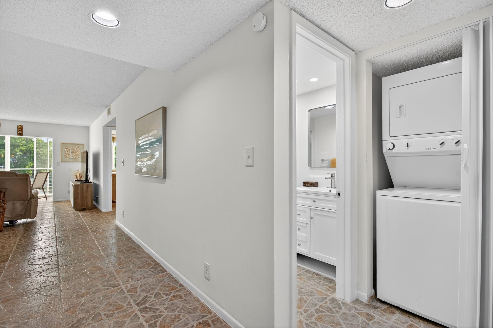 Wynmoor Golf Village