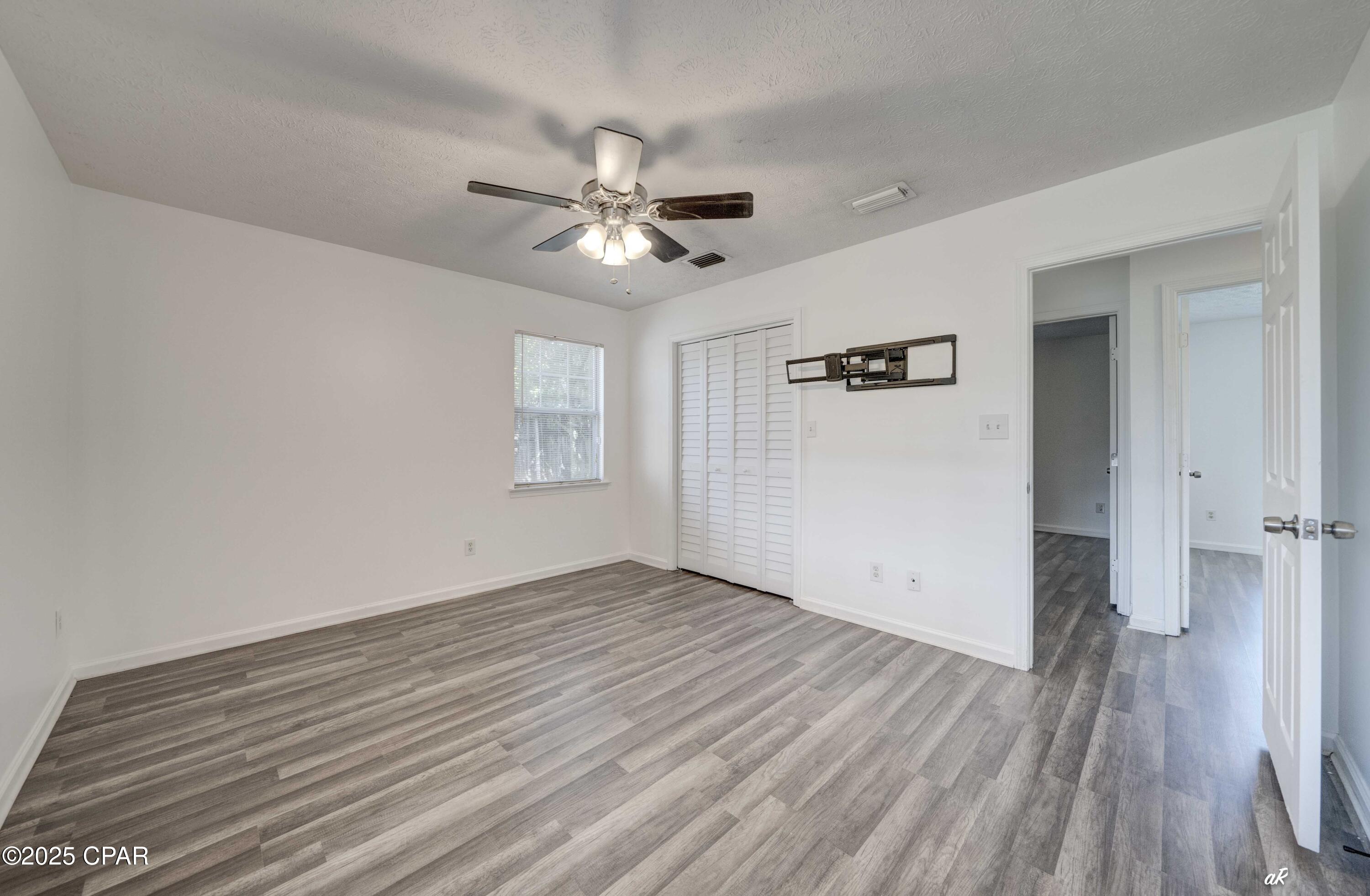 Image 12 For 156 Manistee Drive