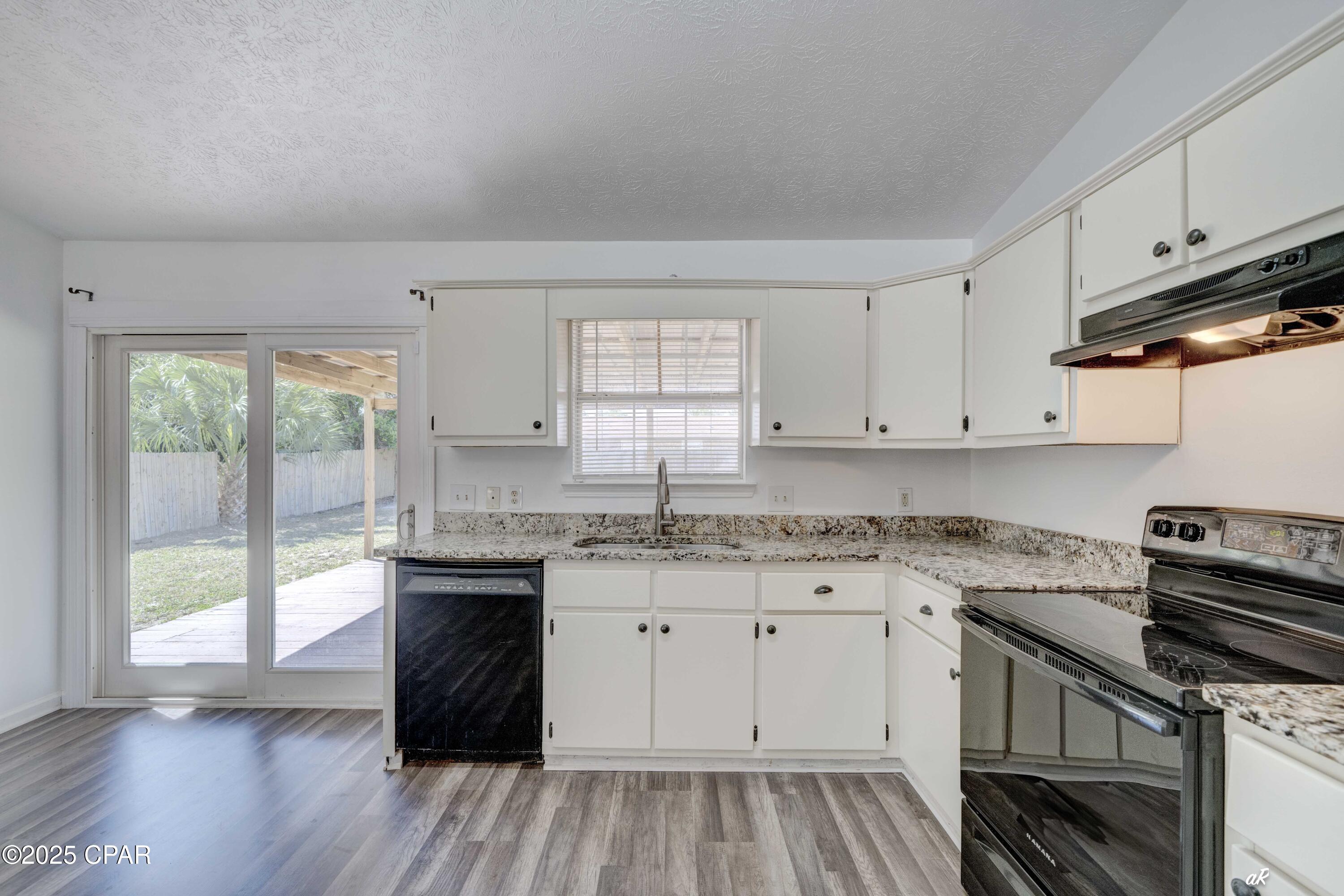 Image 6 For 156 Manistee Drive