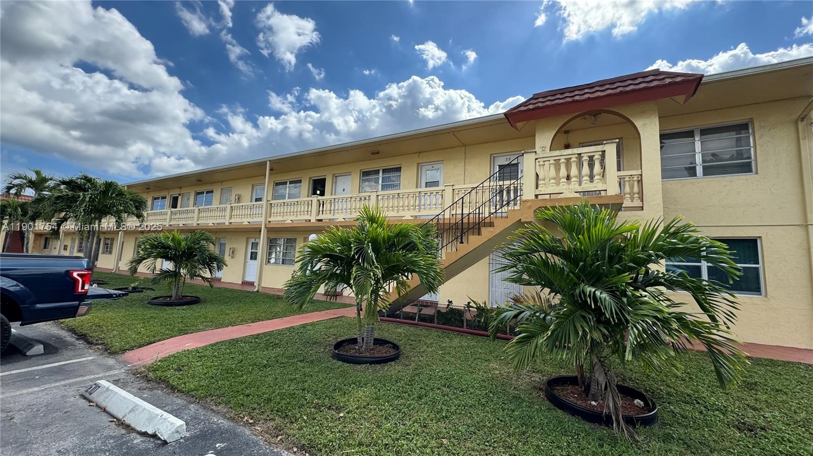 160-ne-203rd-ter-e20-miami-gardens-fl-33179/hzid_b37a2499