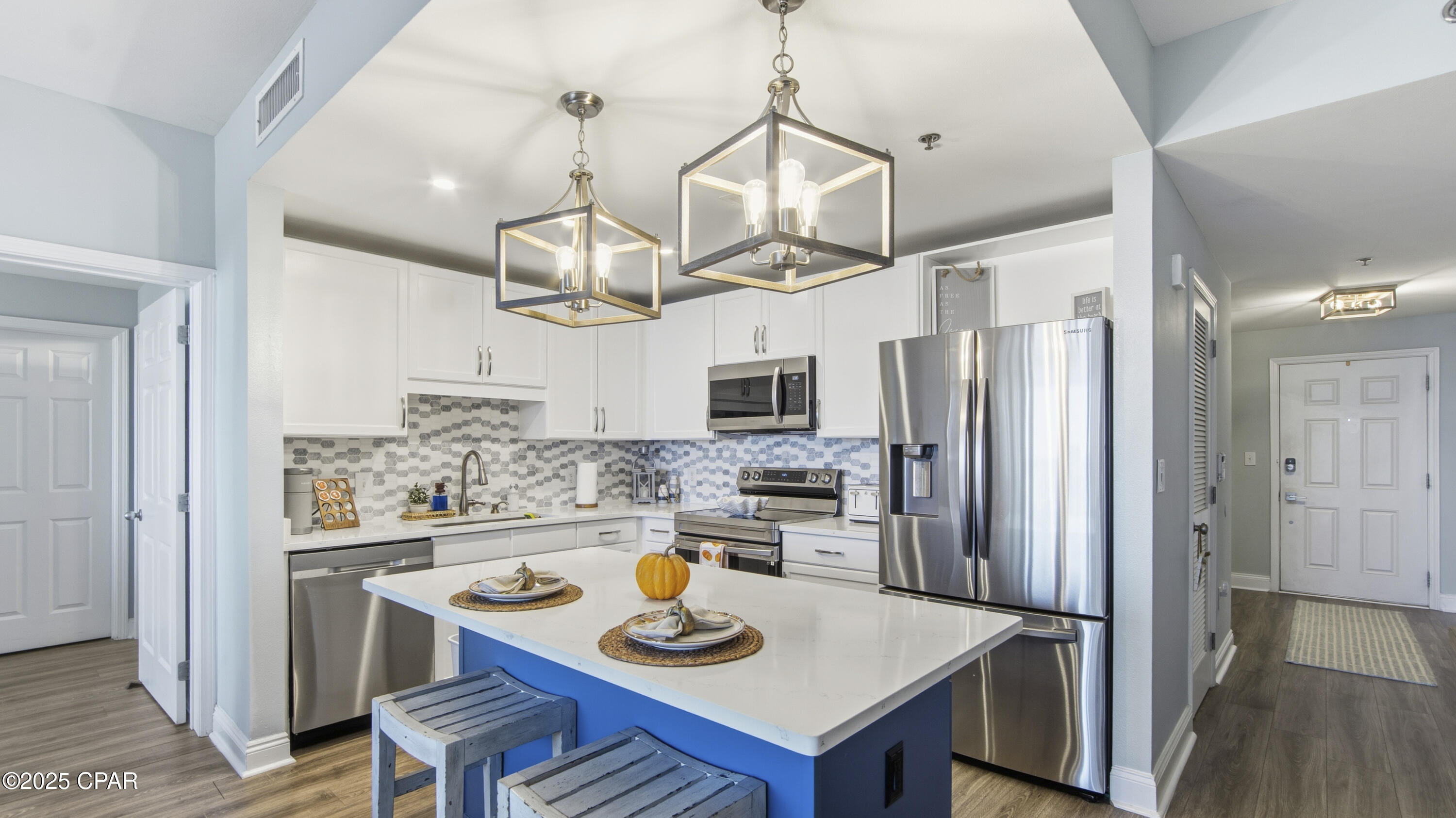 Image 2 For 9860 Thomas Dr  1208