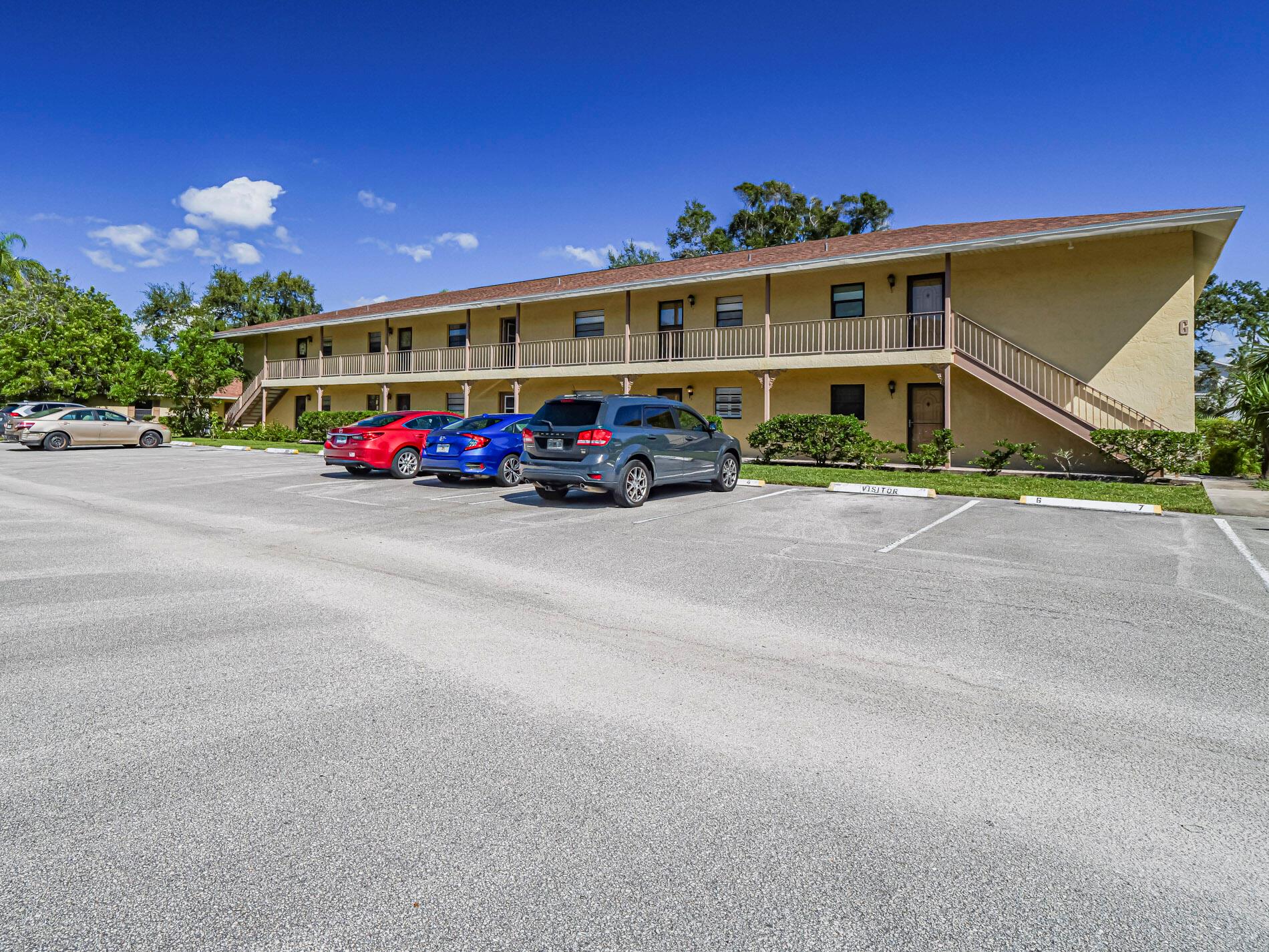 Oak Park Terrace Units 1-