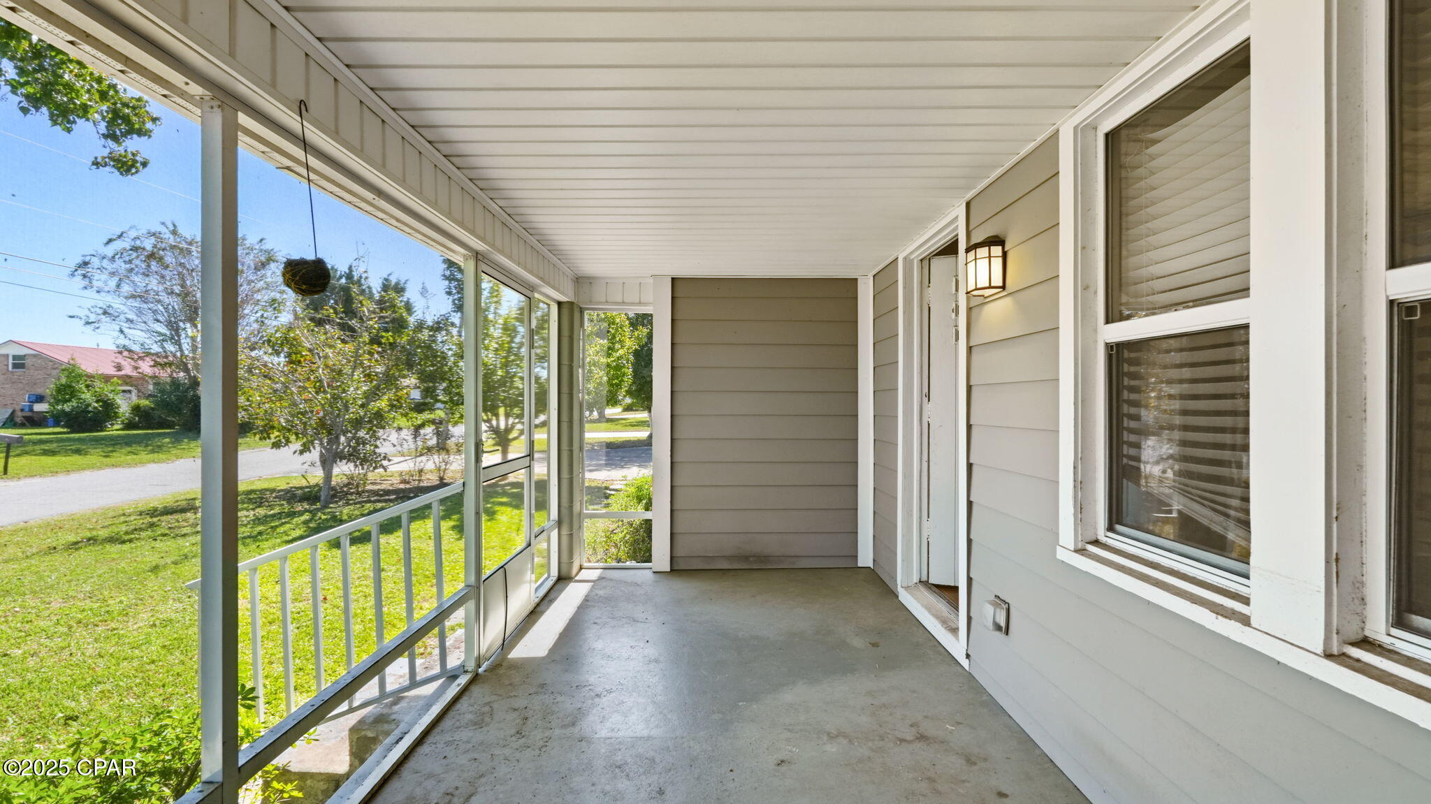 Image 25 For 215 Macarthur Avenue