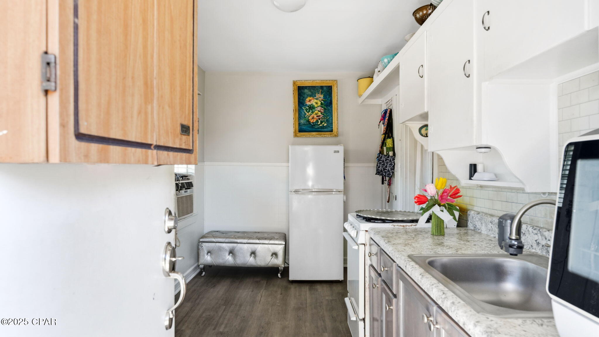 Image 42 For 215 Macarthur Avenue