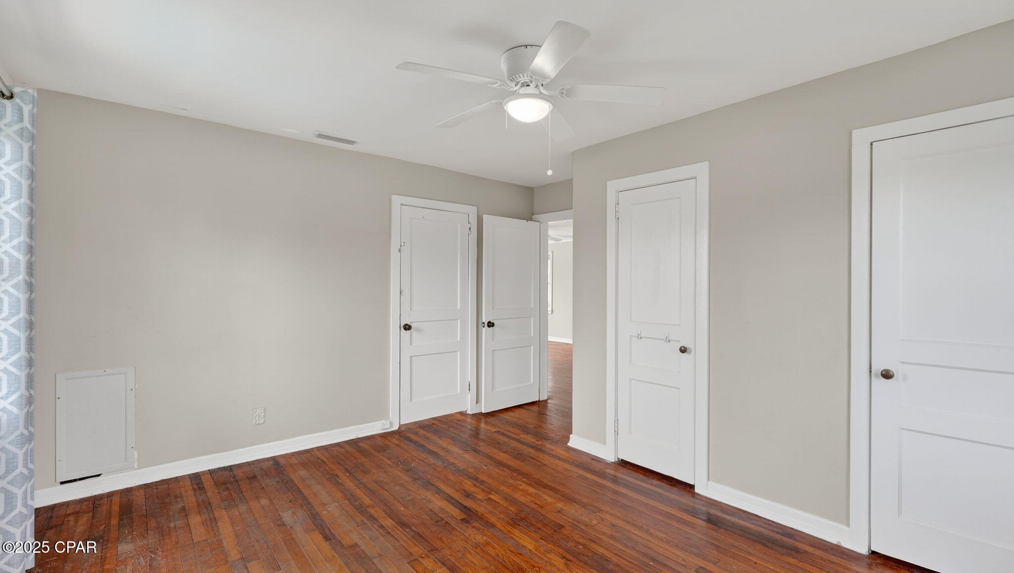 Image 49 For 215 Macarthur Avenue