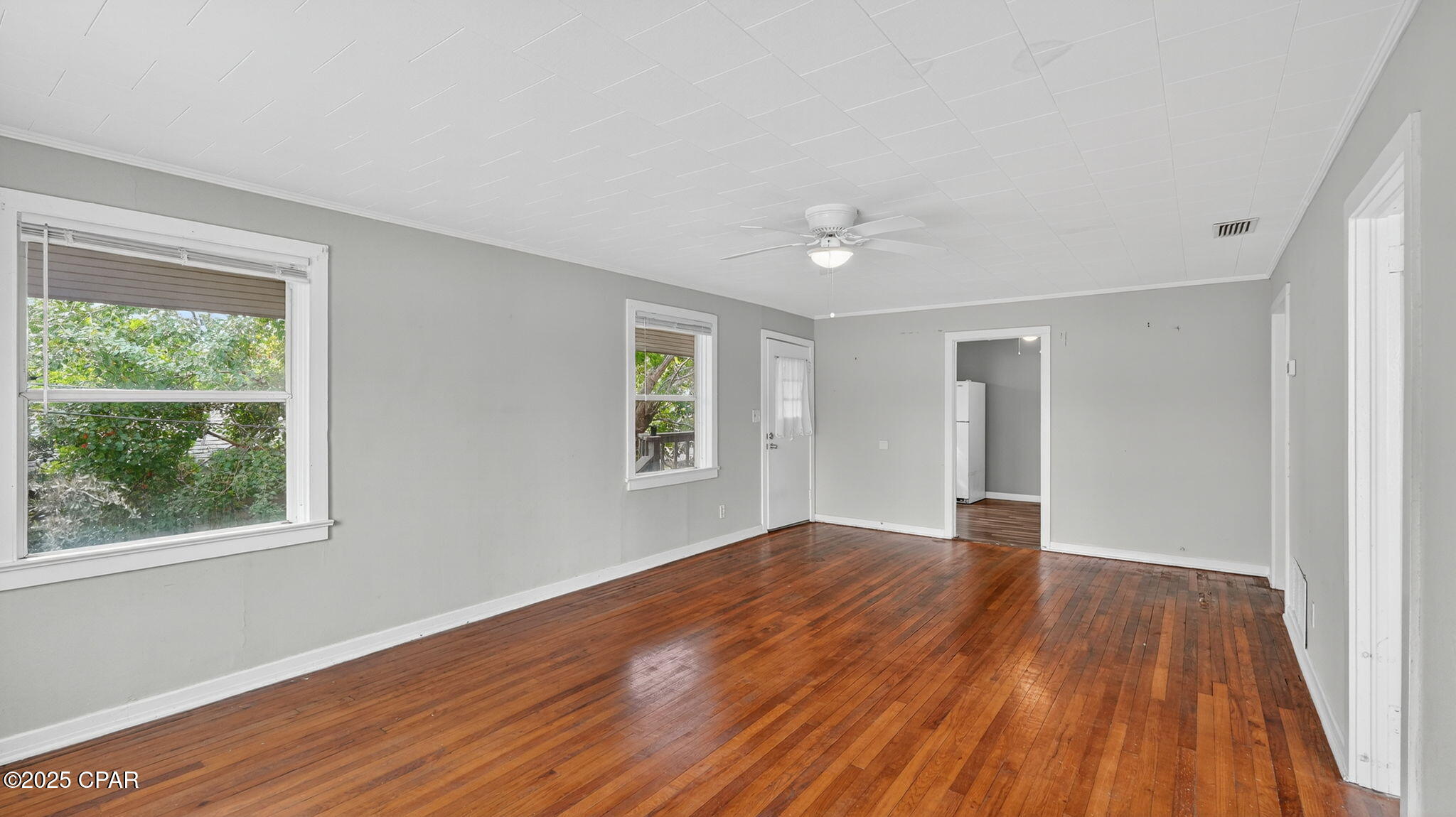 Image 53 For 215 Macarthur Avenue