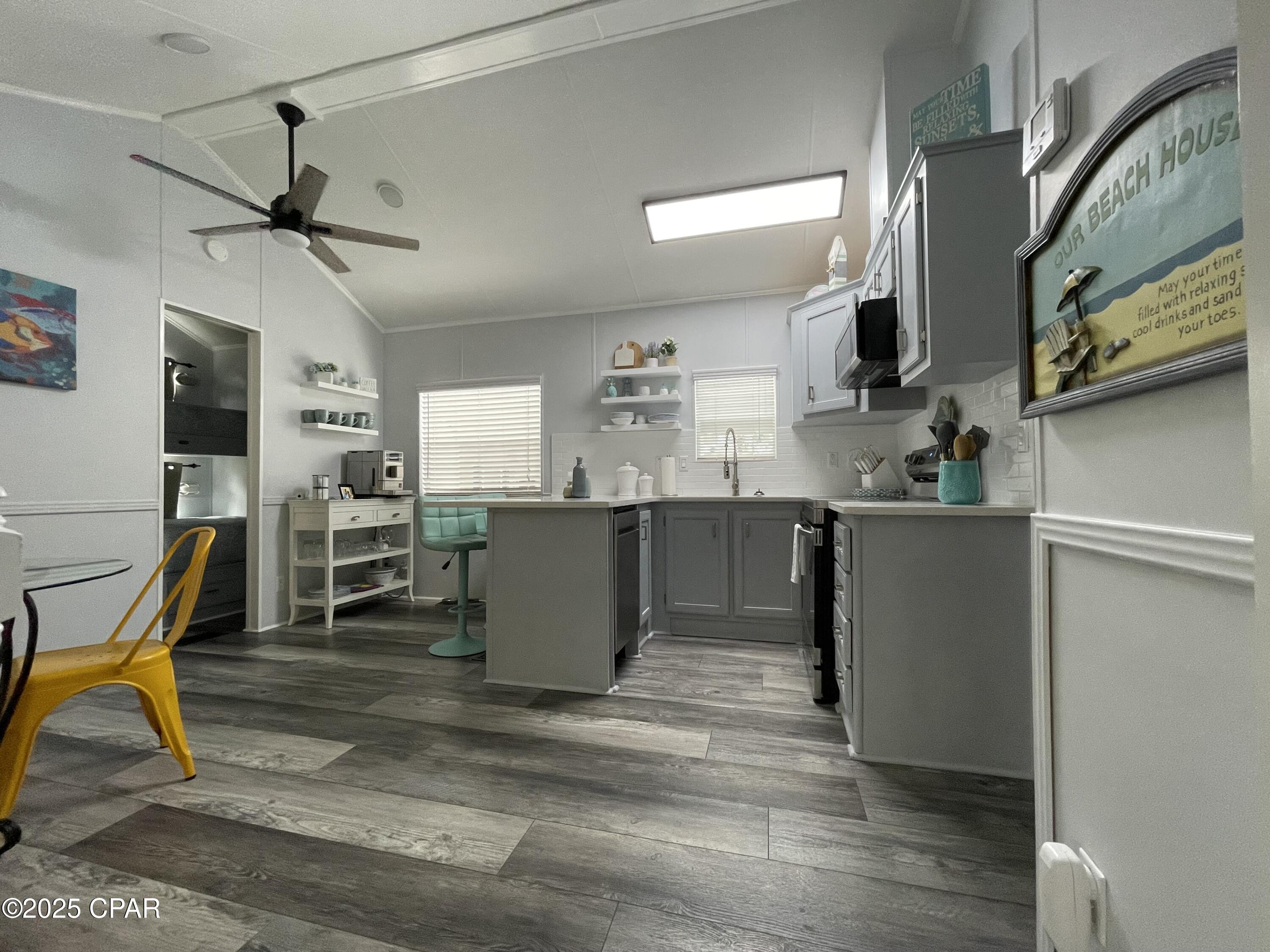 Image 12 For 1219 Thomas  133