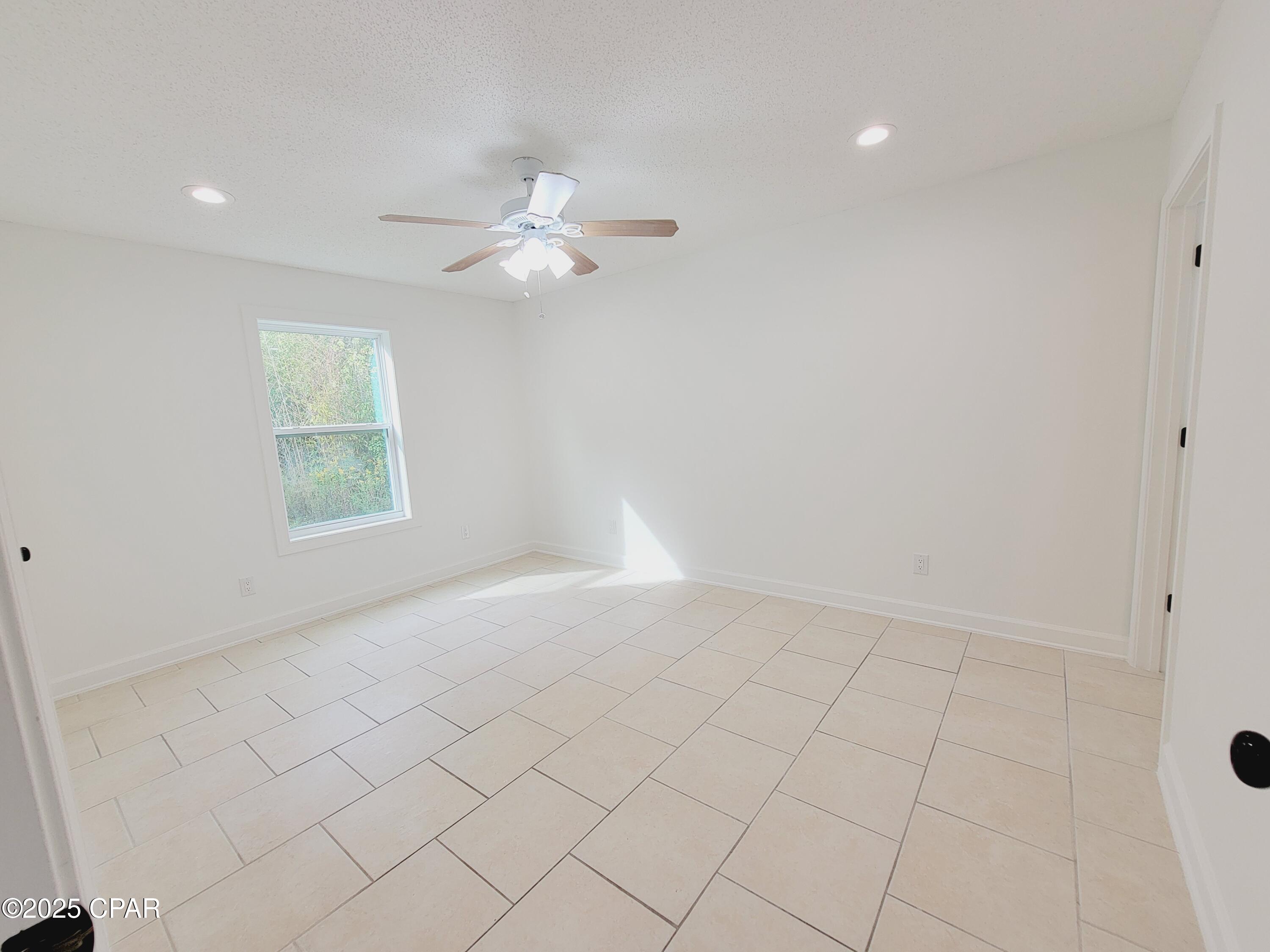 Image 17 For 1545 Chandlee Avenue