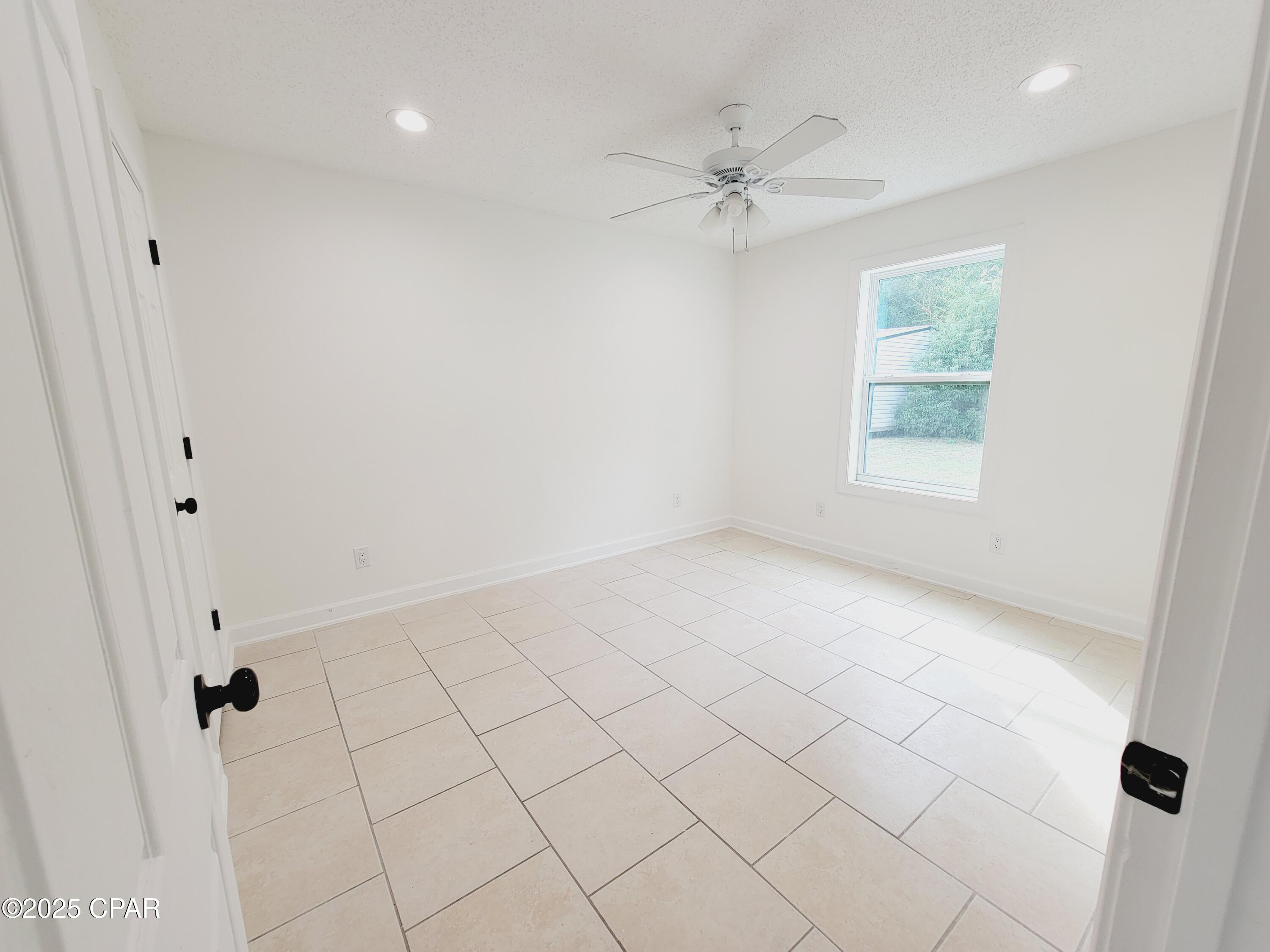 Image 21 For 1545 Chandlee Avenue