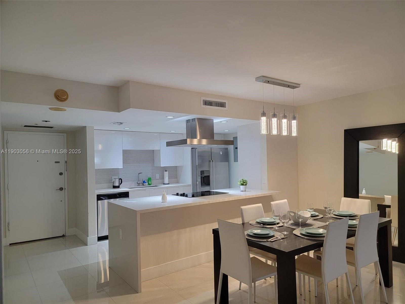 Commodore Club West Condo